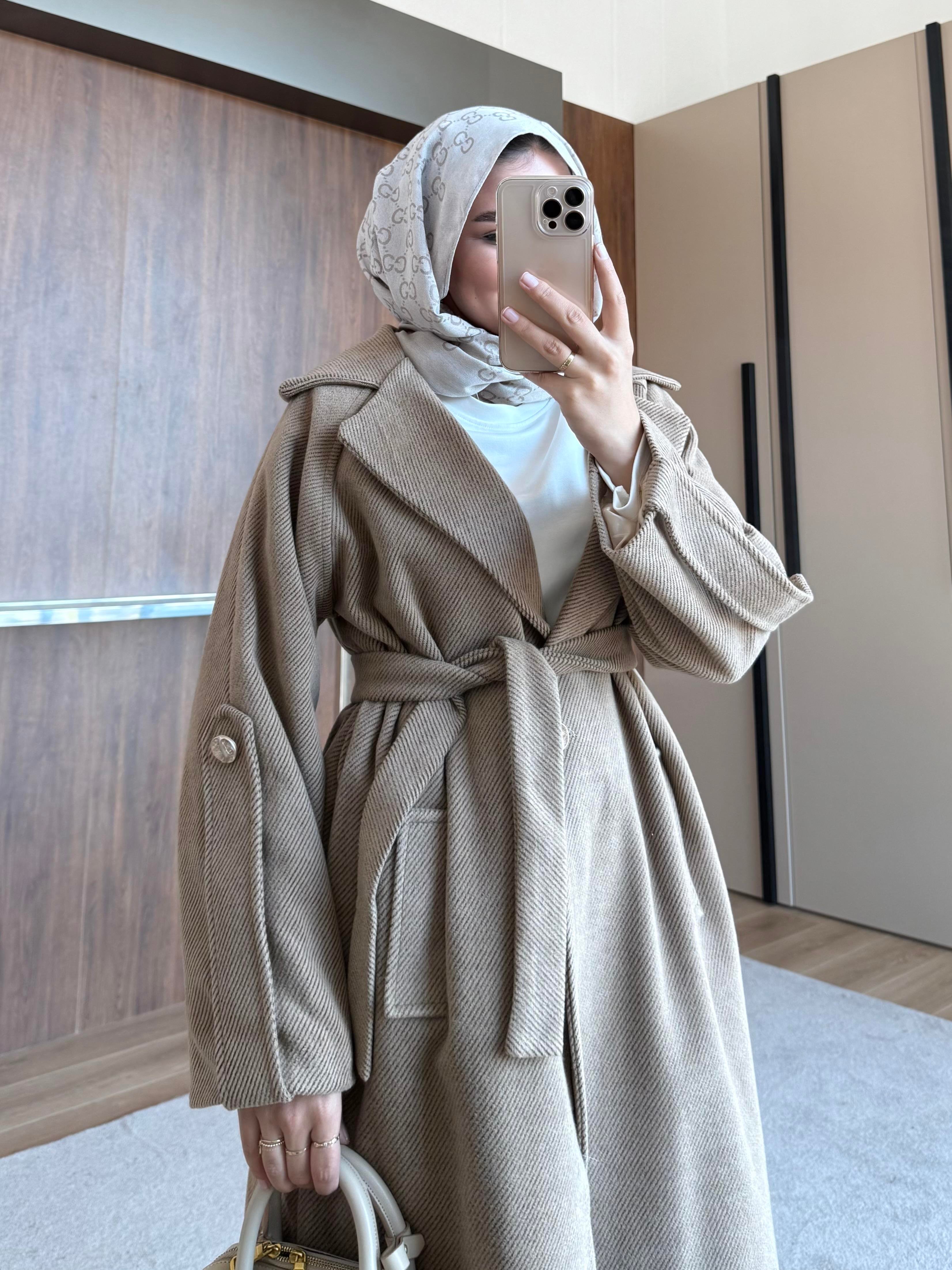 GOLD DÜĞME DETAYLI KABAN SÜTLÜ KAHVE