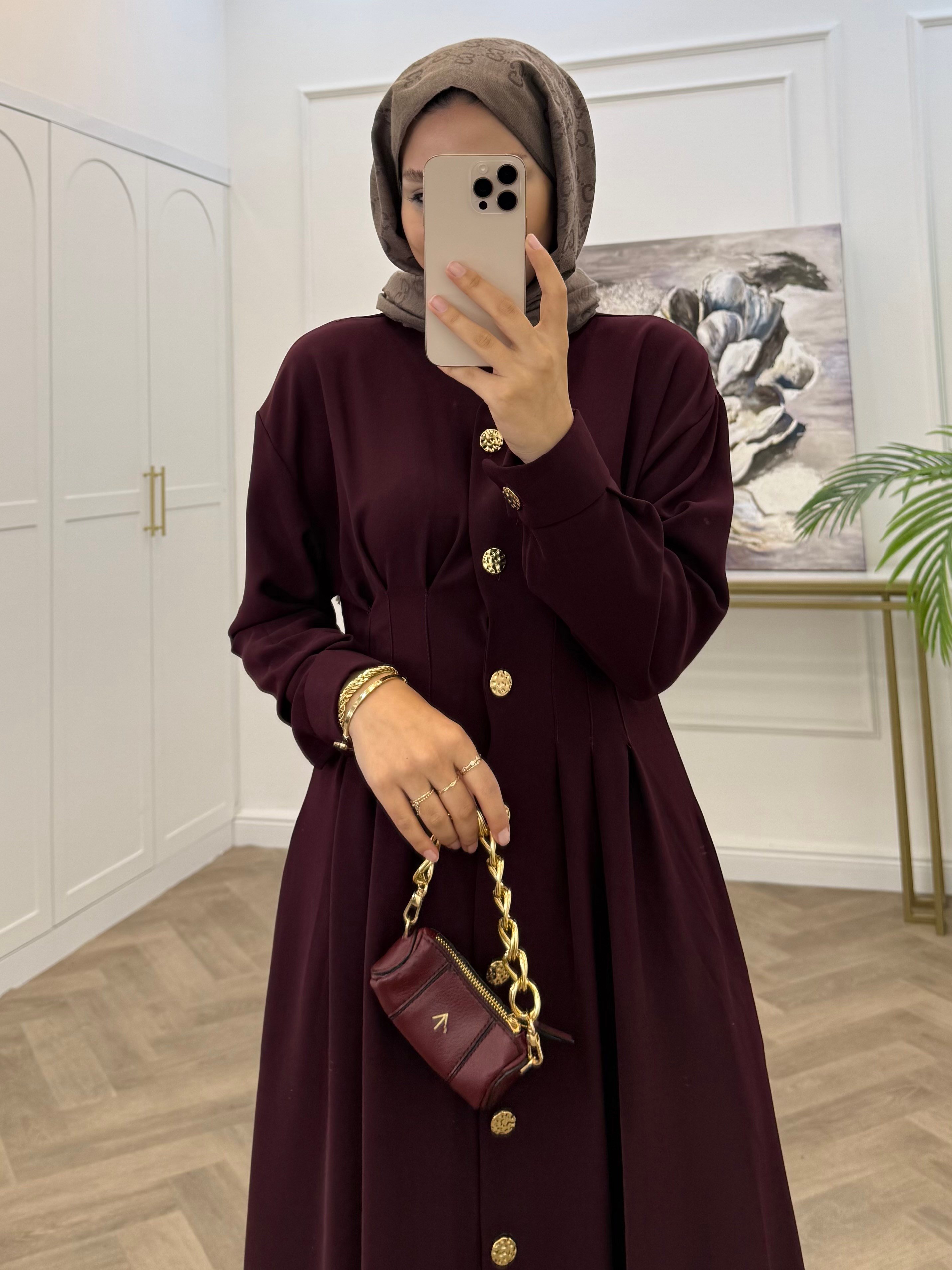 GOLD DÜĞMELİ KREP ELBİSE MÜRDÜM