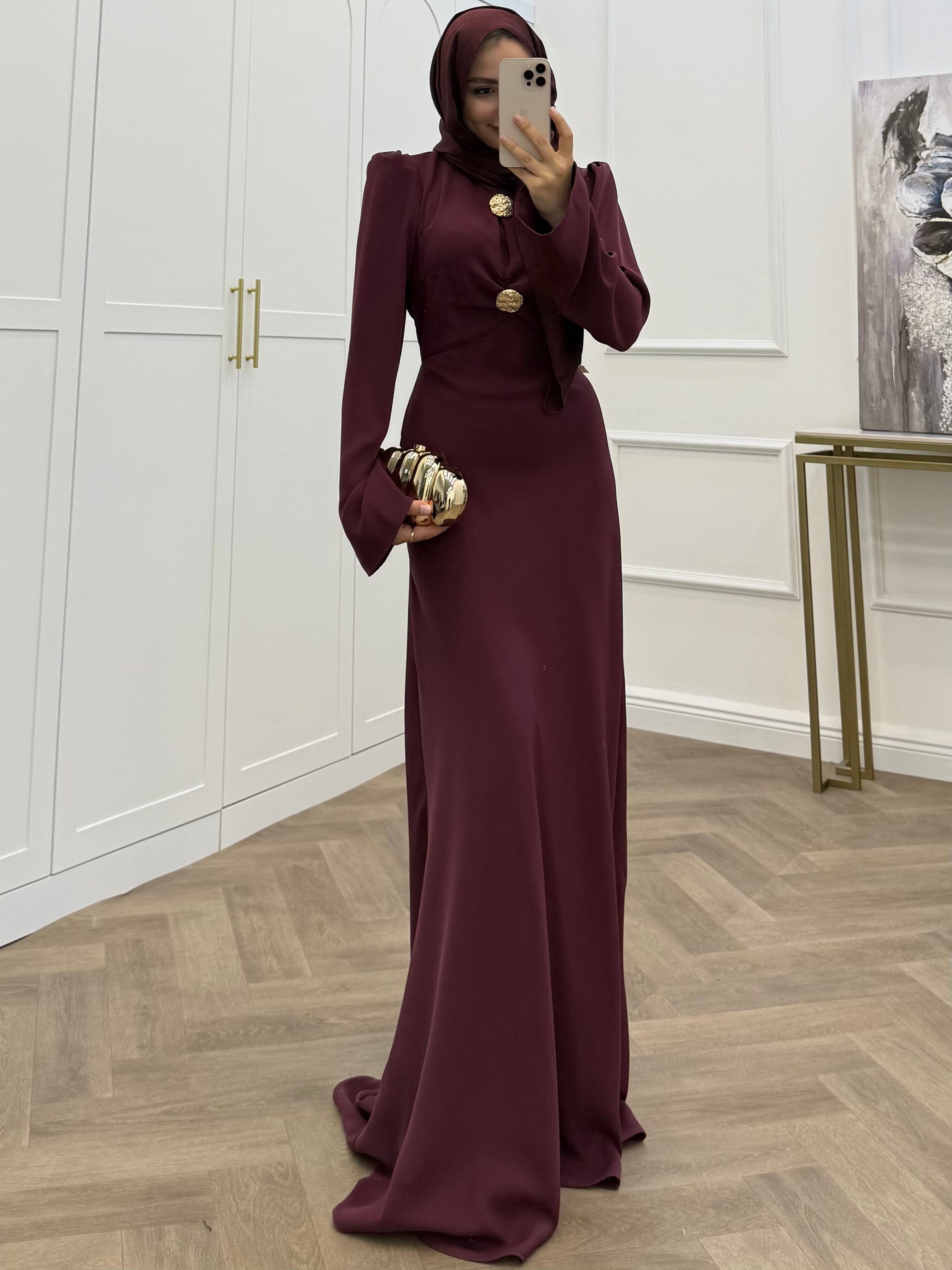 GOLD DÜĞMELİ SATEN ELBİSE BORDO
