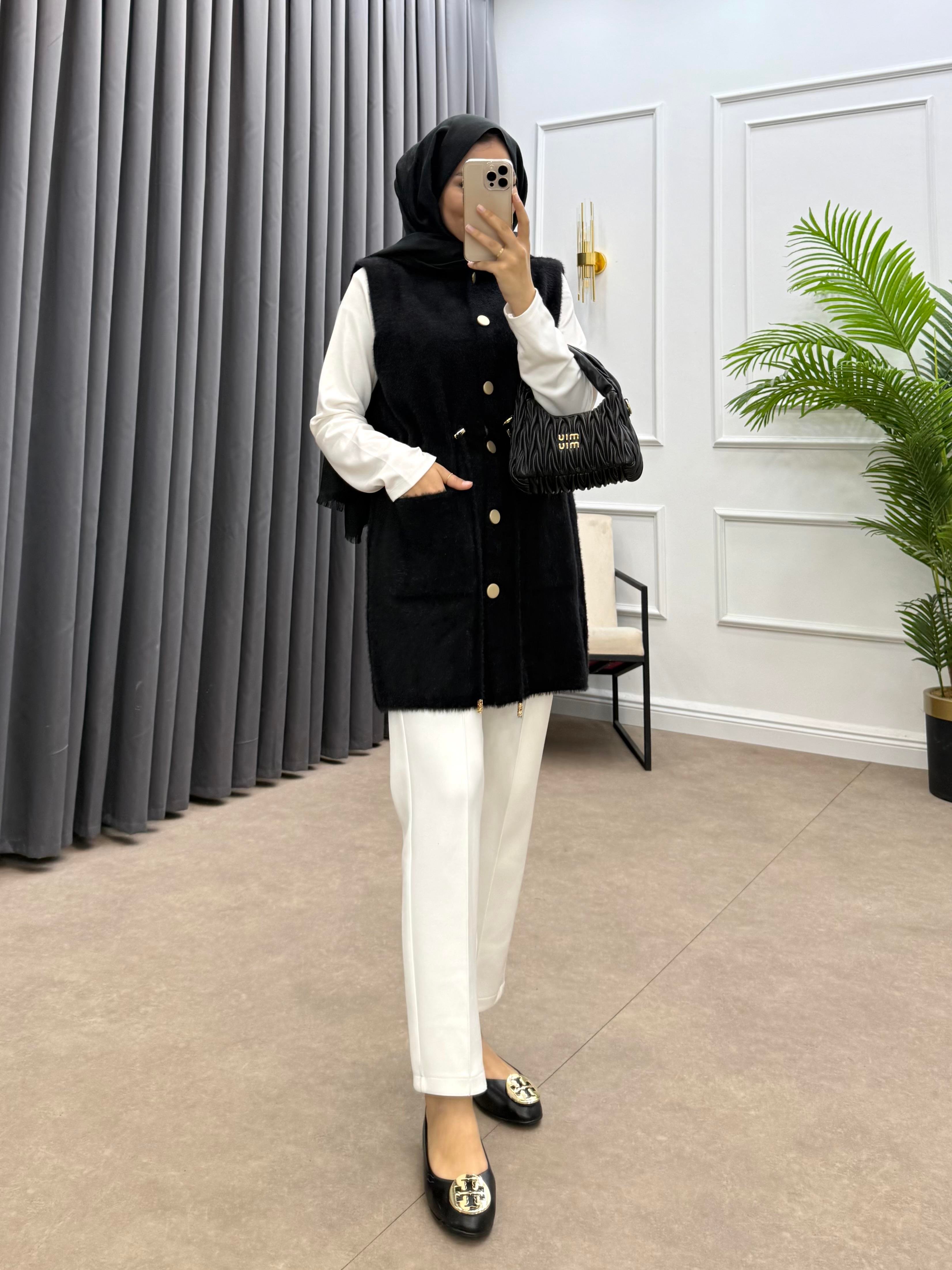 GOLD DÜĞME YELEK SİYAH