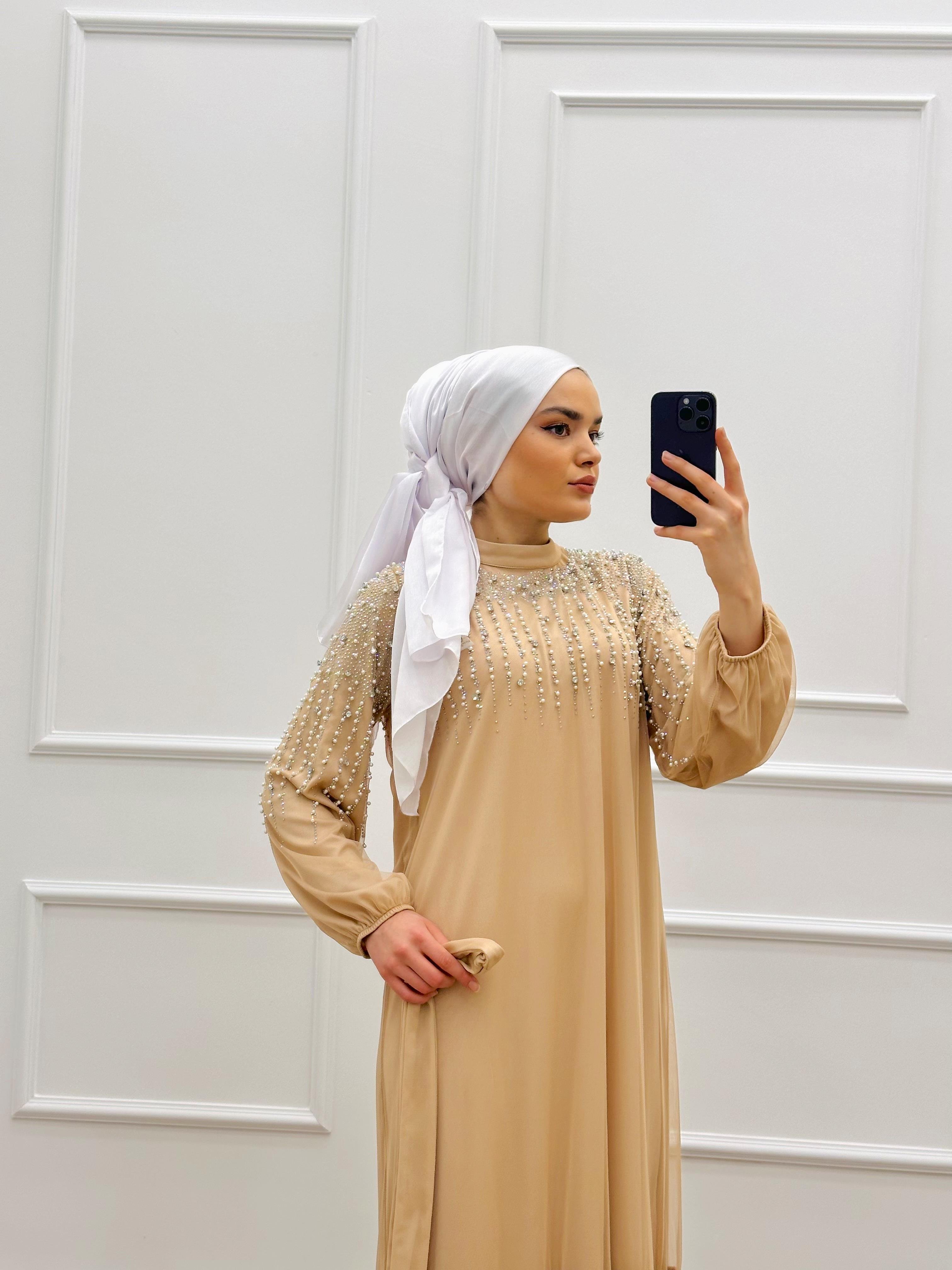 İNCİ DETAYLI TÜL ELBİSE BEJ