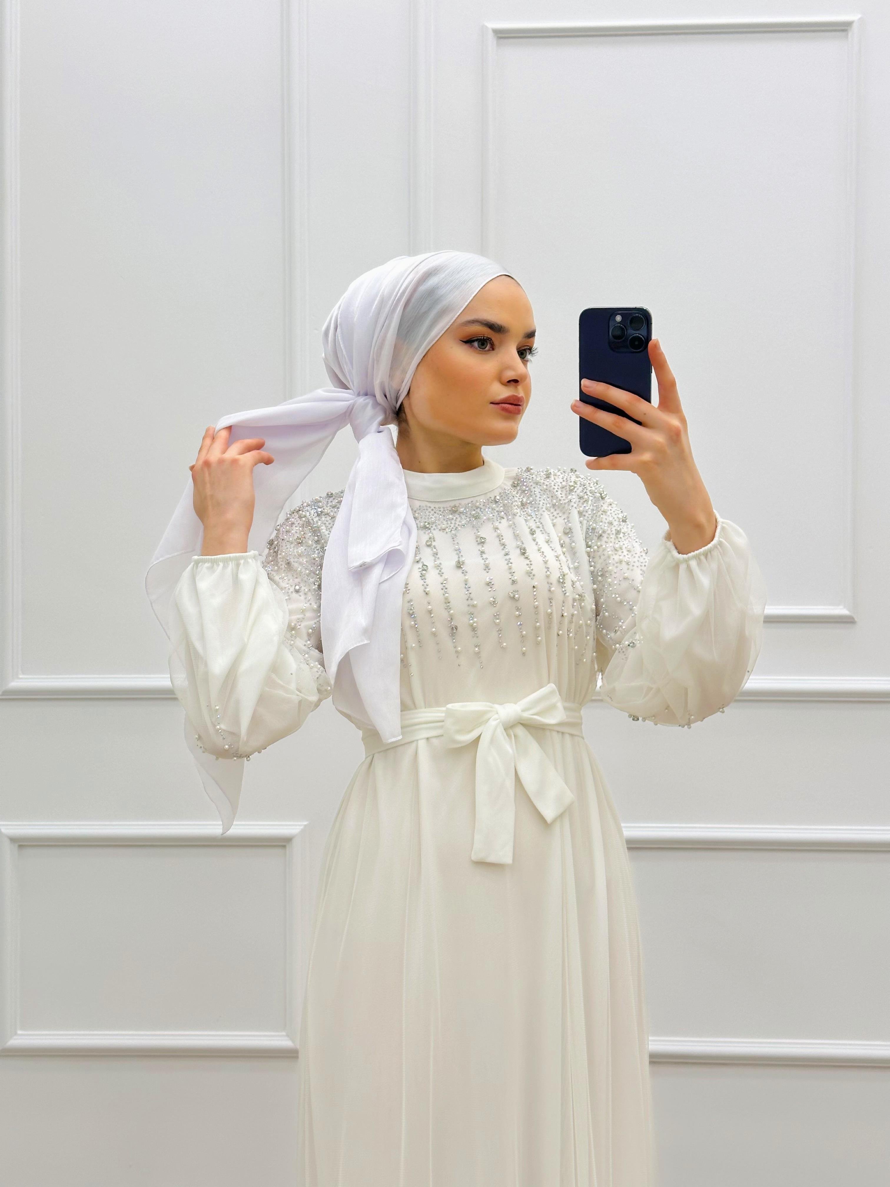 İNCİ DETAYLI TÜL ELBİSE BEYAZ