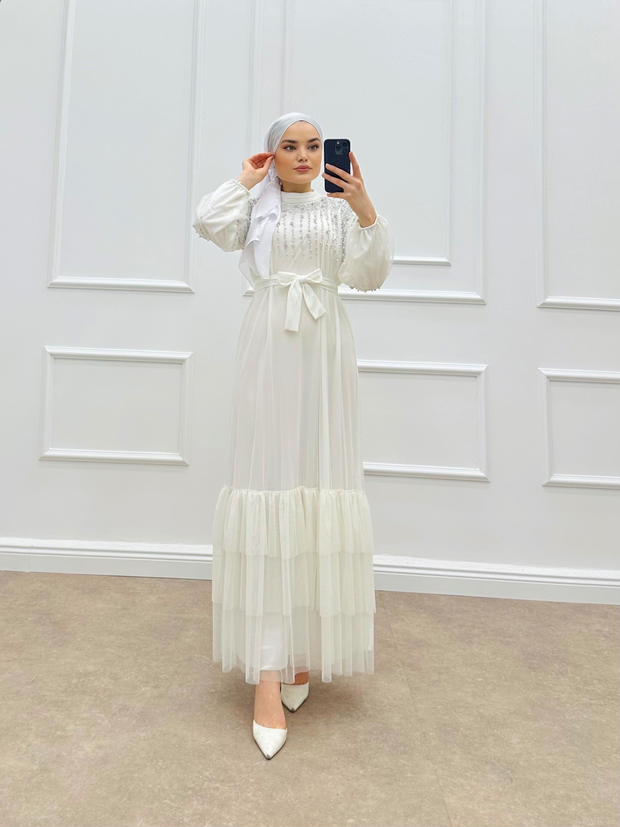 İNCİ DETAYLI TÜL ELBİSE BEYAZ