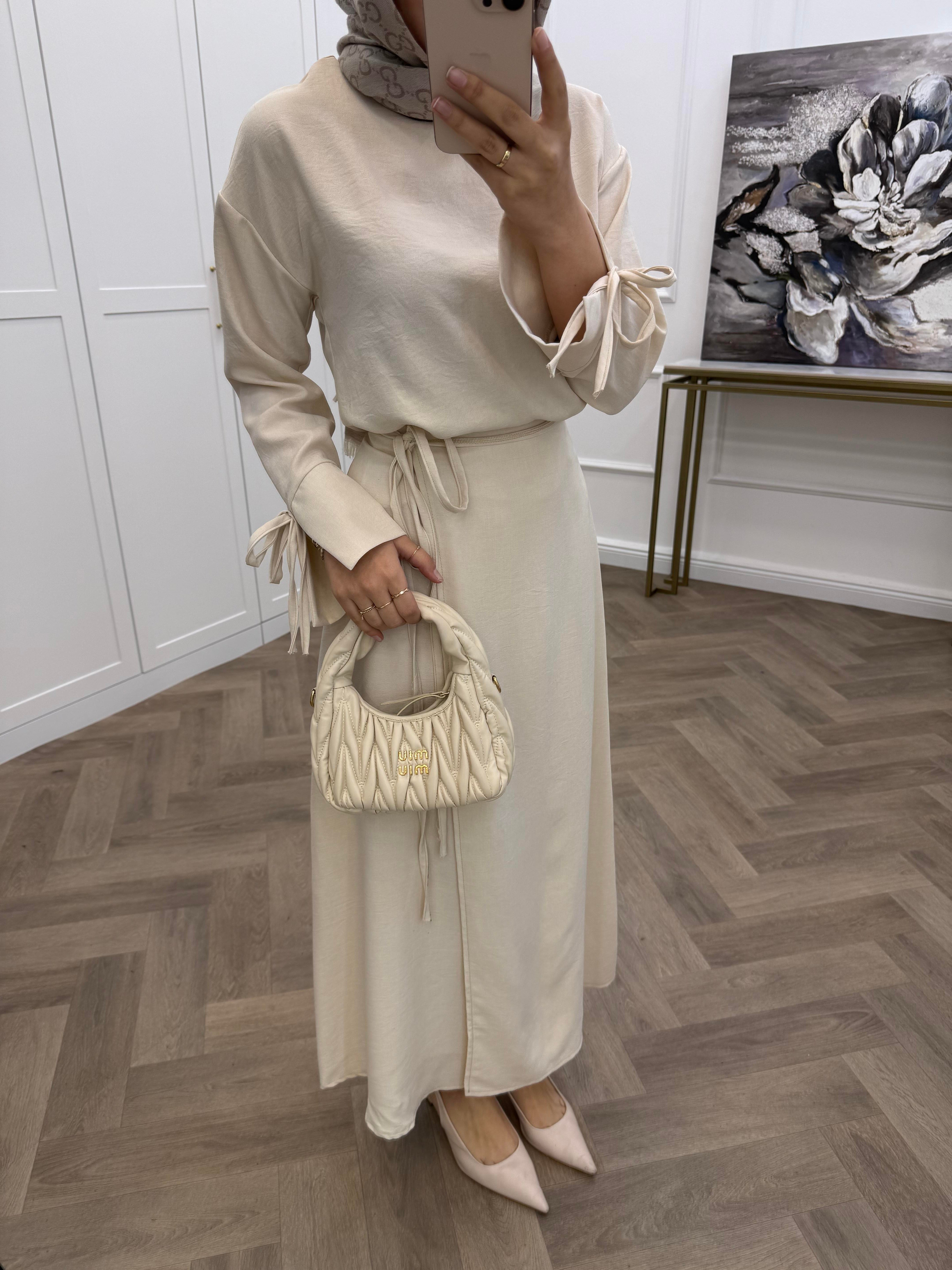 İP BAĞLAMALI BASİC ETEKLİ TAKIM TAŞ