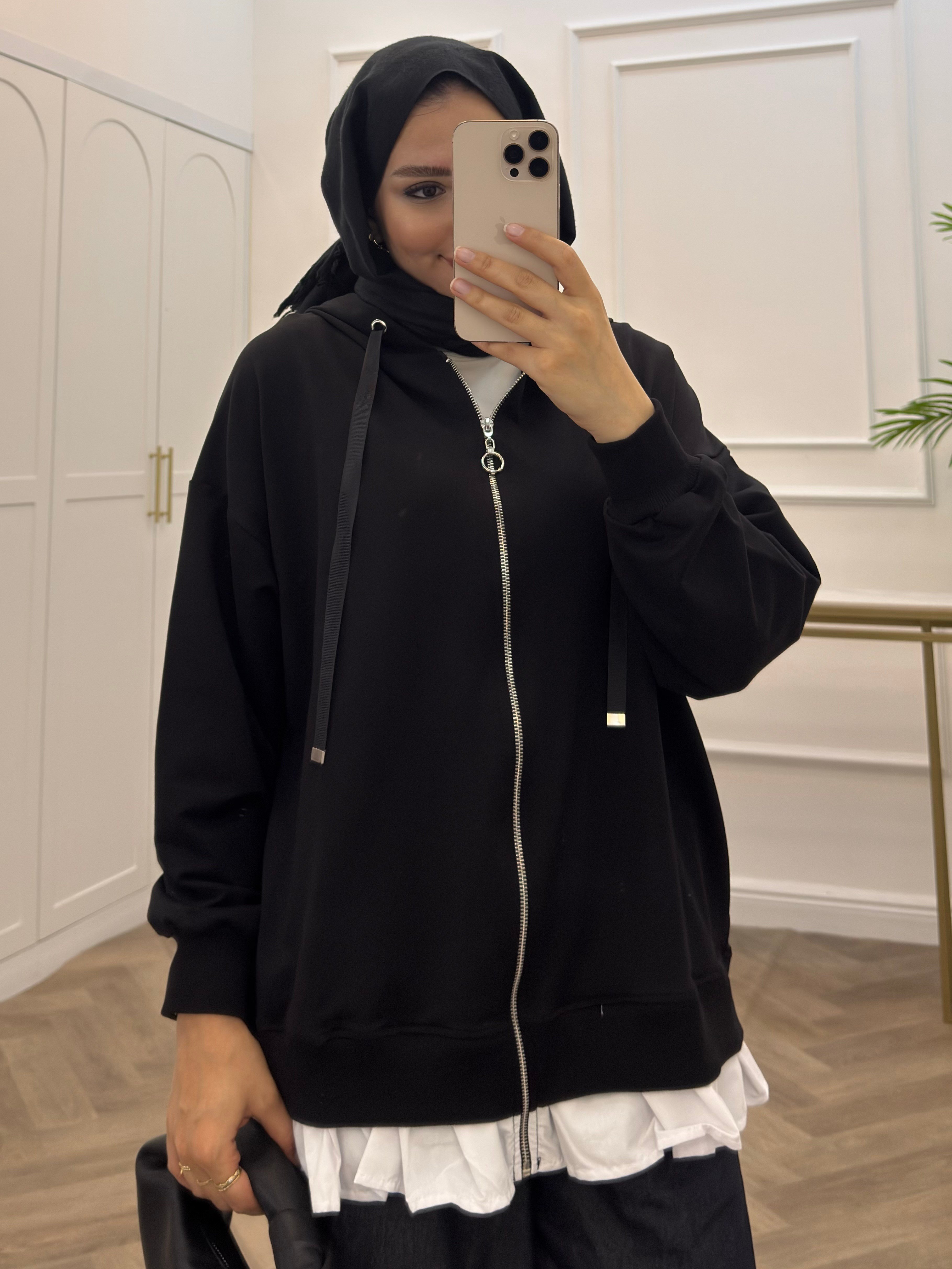 KAPÜŞONLU BEYAZ FIRFIRLI FERMUARLI SWEAT SİYAH
