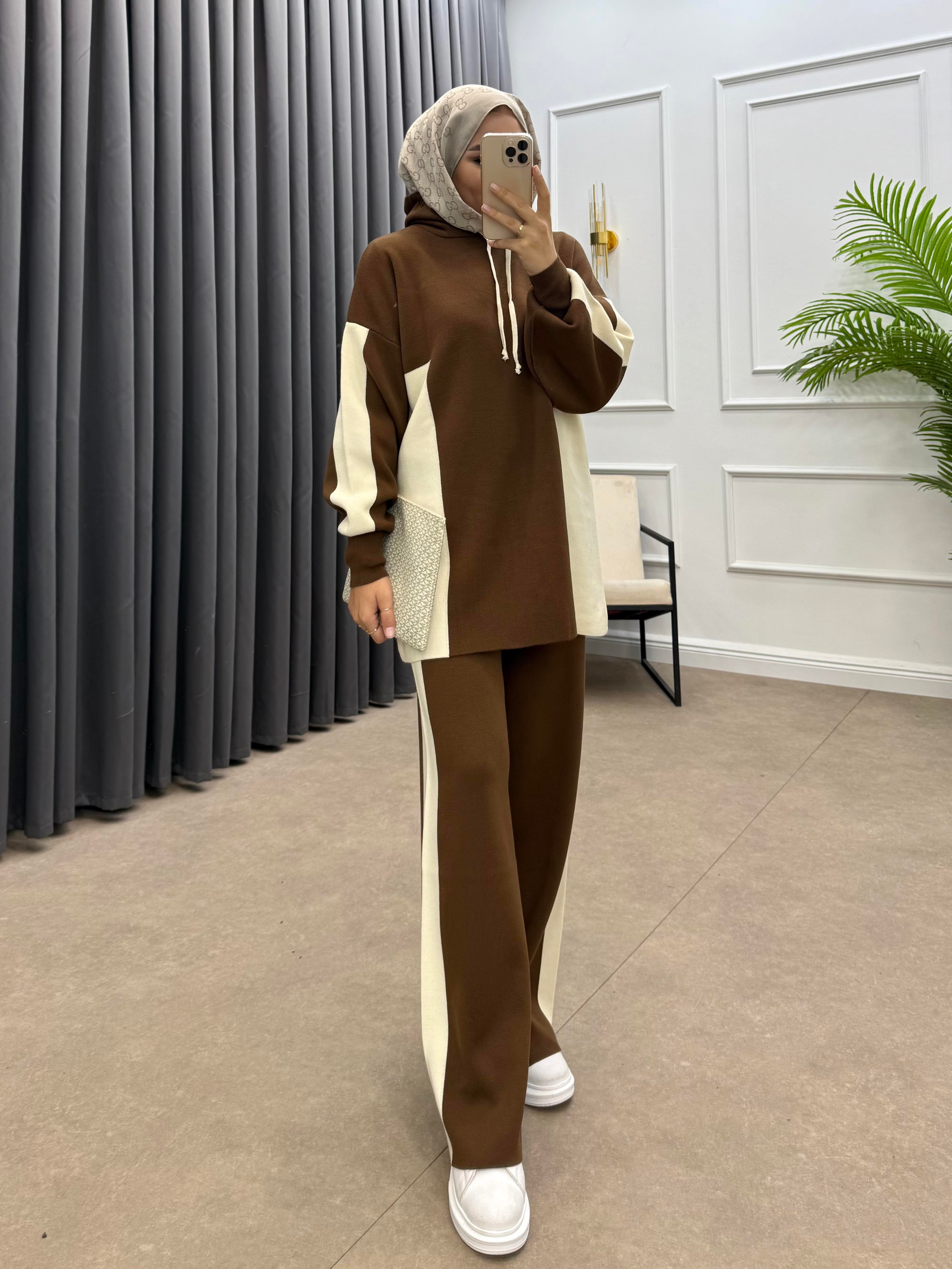 KAPÜŞONLU ŞERİTLİ TRİKO TAKIM KAHVE