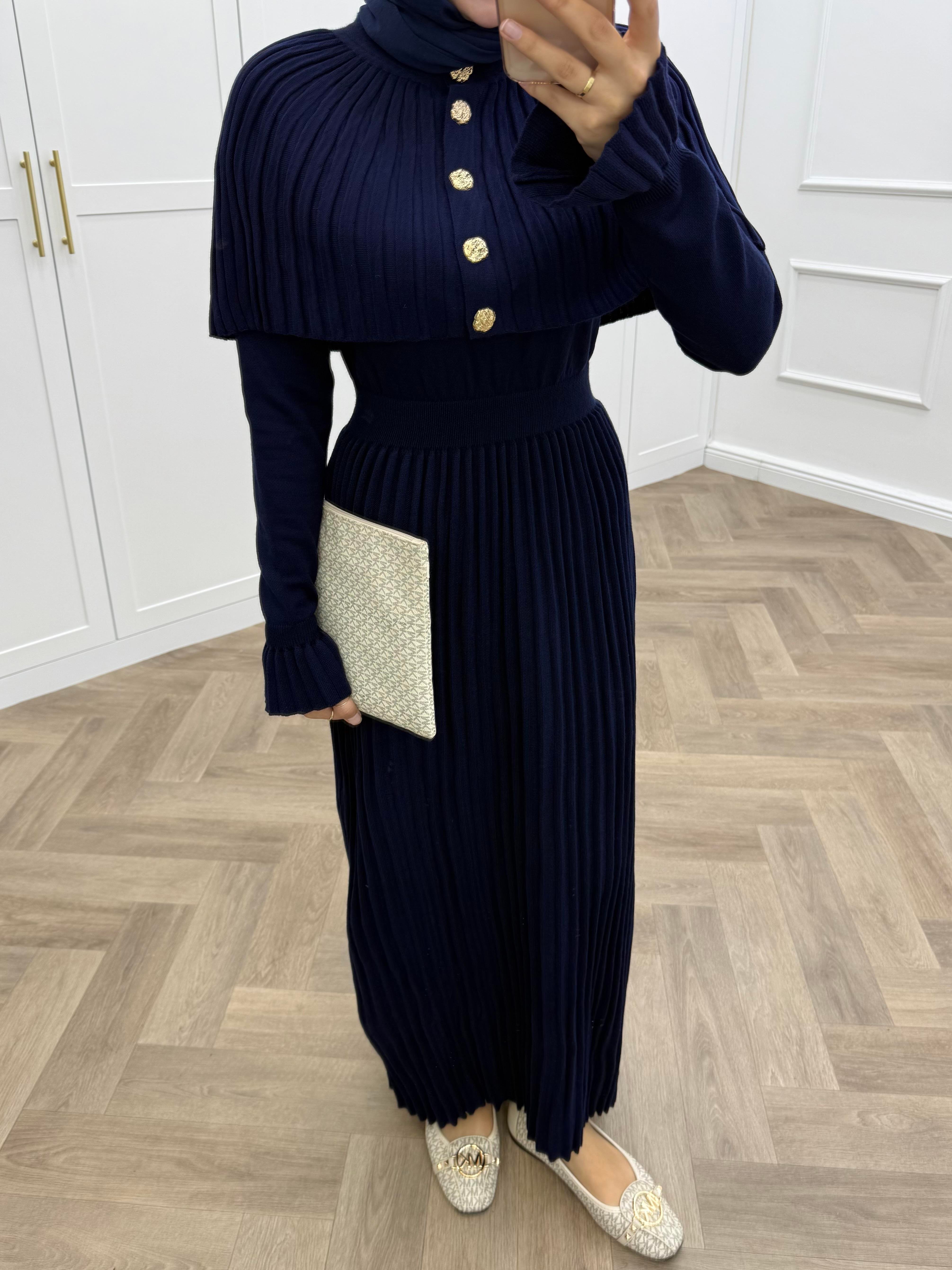 KELEBEK PELERİNLİ TAKIM ELBİSE LACİVERT