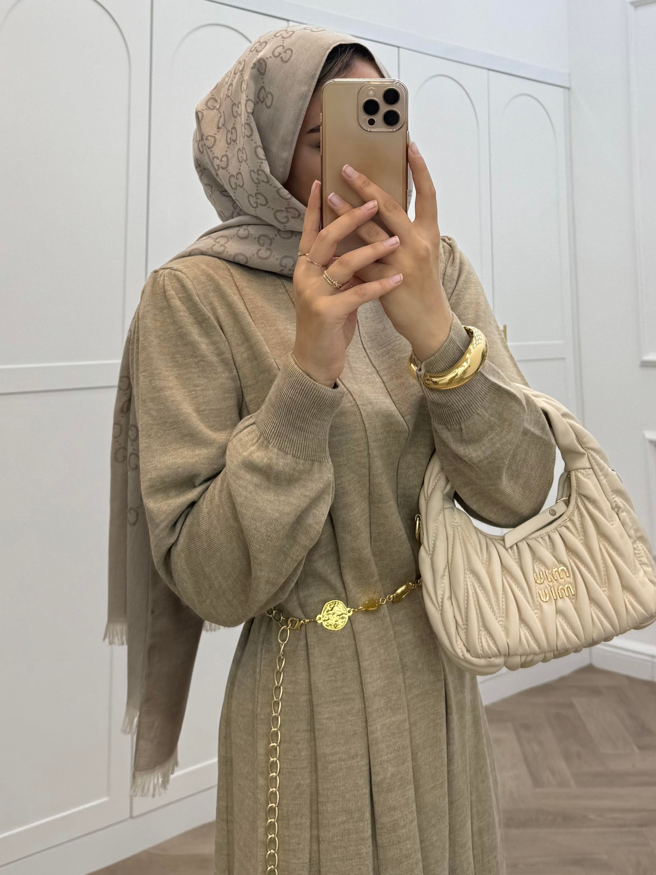 KENDİNDEN ŞERİTLİ TRİKO ELBİSE BEJ