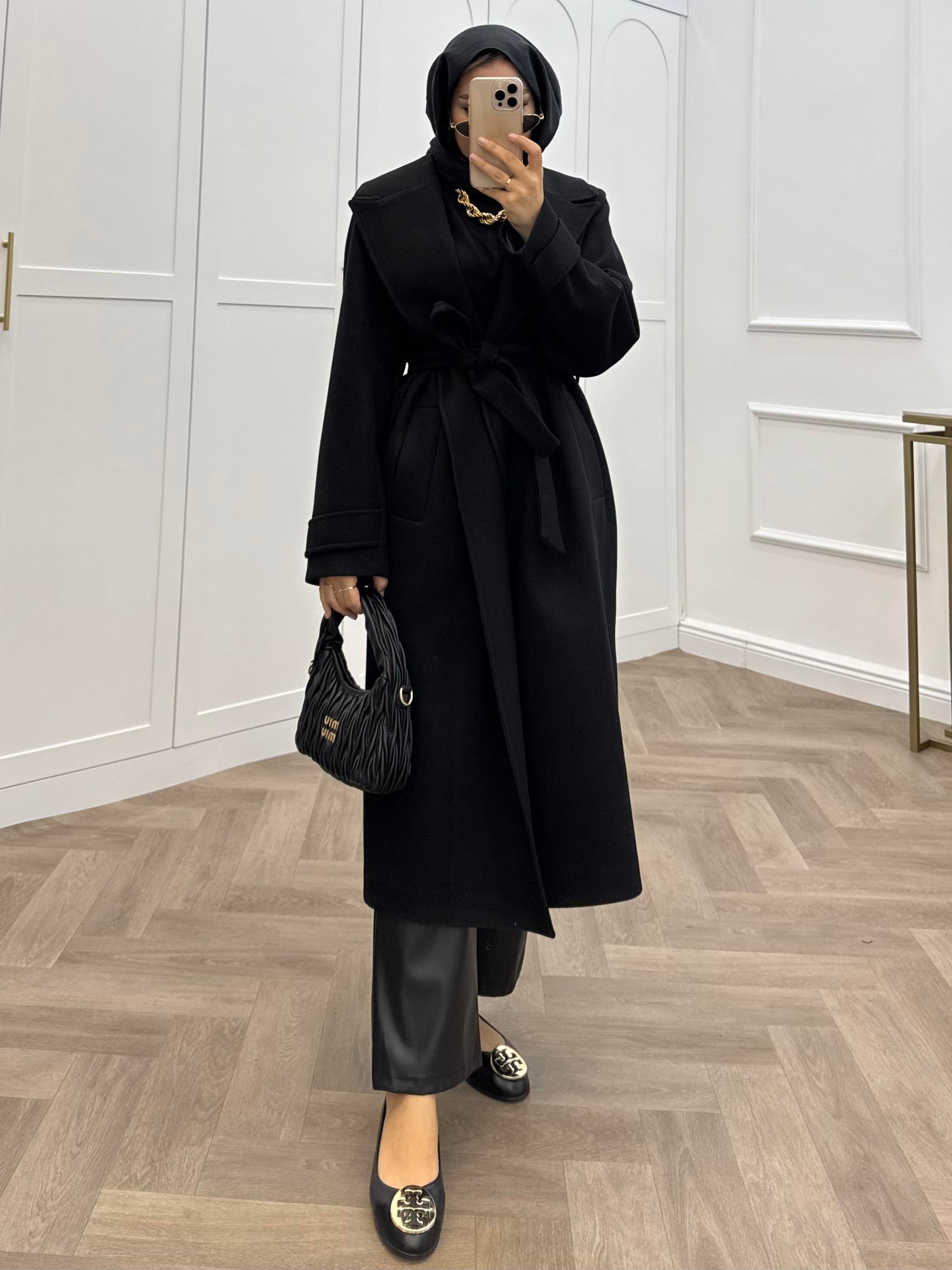 KOL APOLET DETAYLI KAŞE KABAN SİYAH