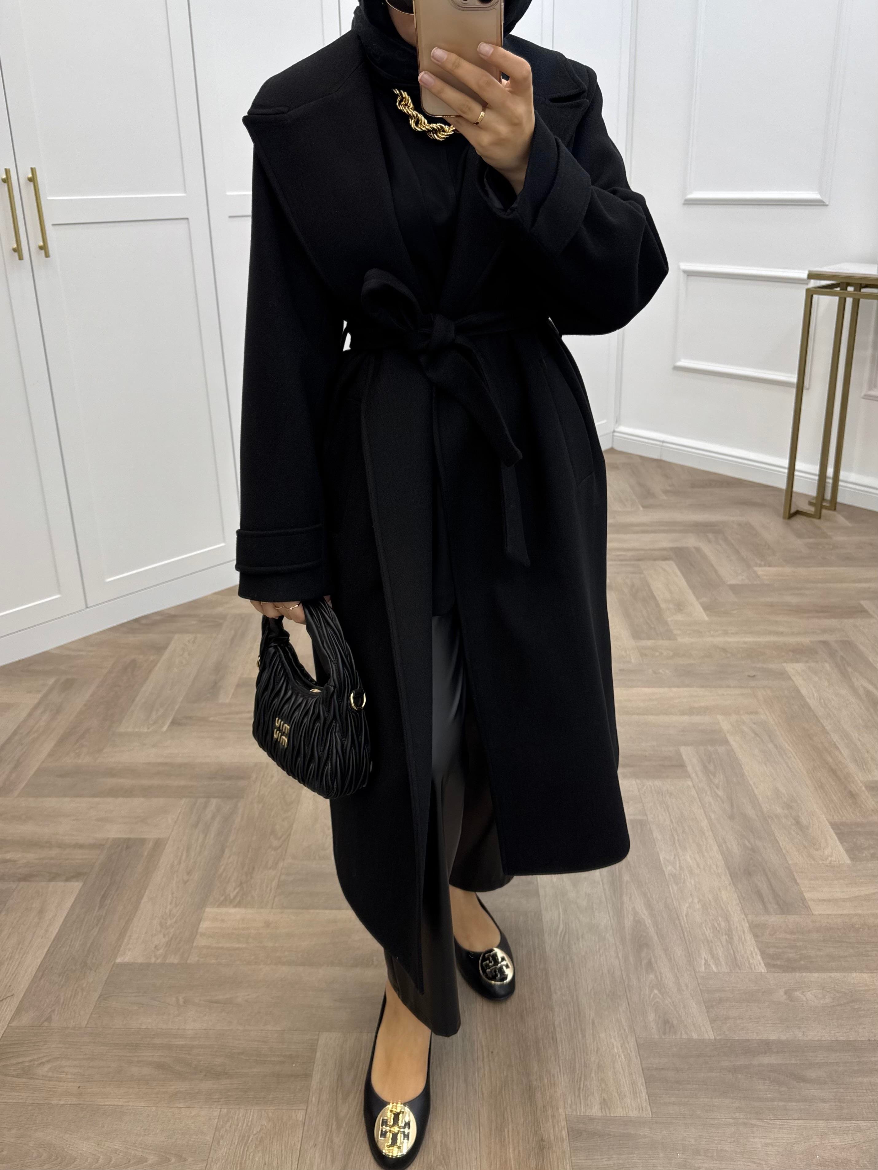 KOL APOLET DETAYLI KAŞE KABAN SİYAH