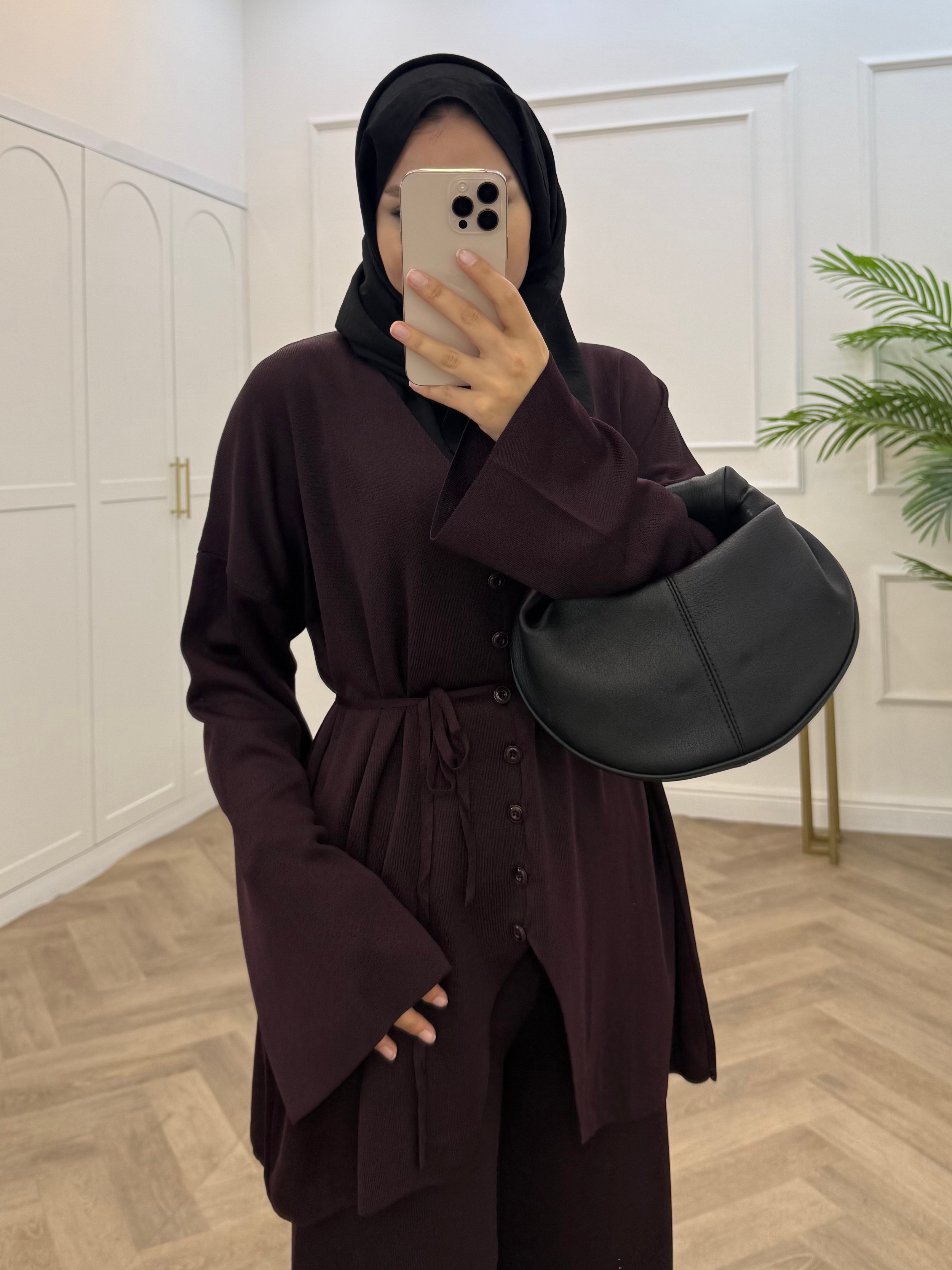 KÜÇÜK DÜĞMELİ TRİKO TAKIM KOYU MÜRDÜM