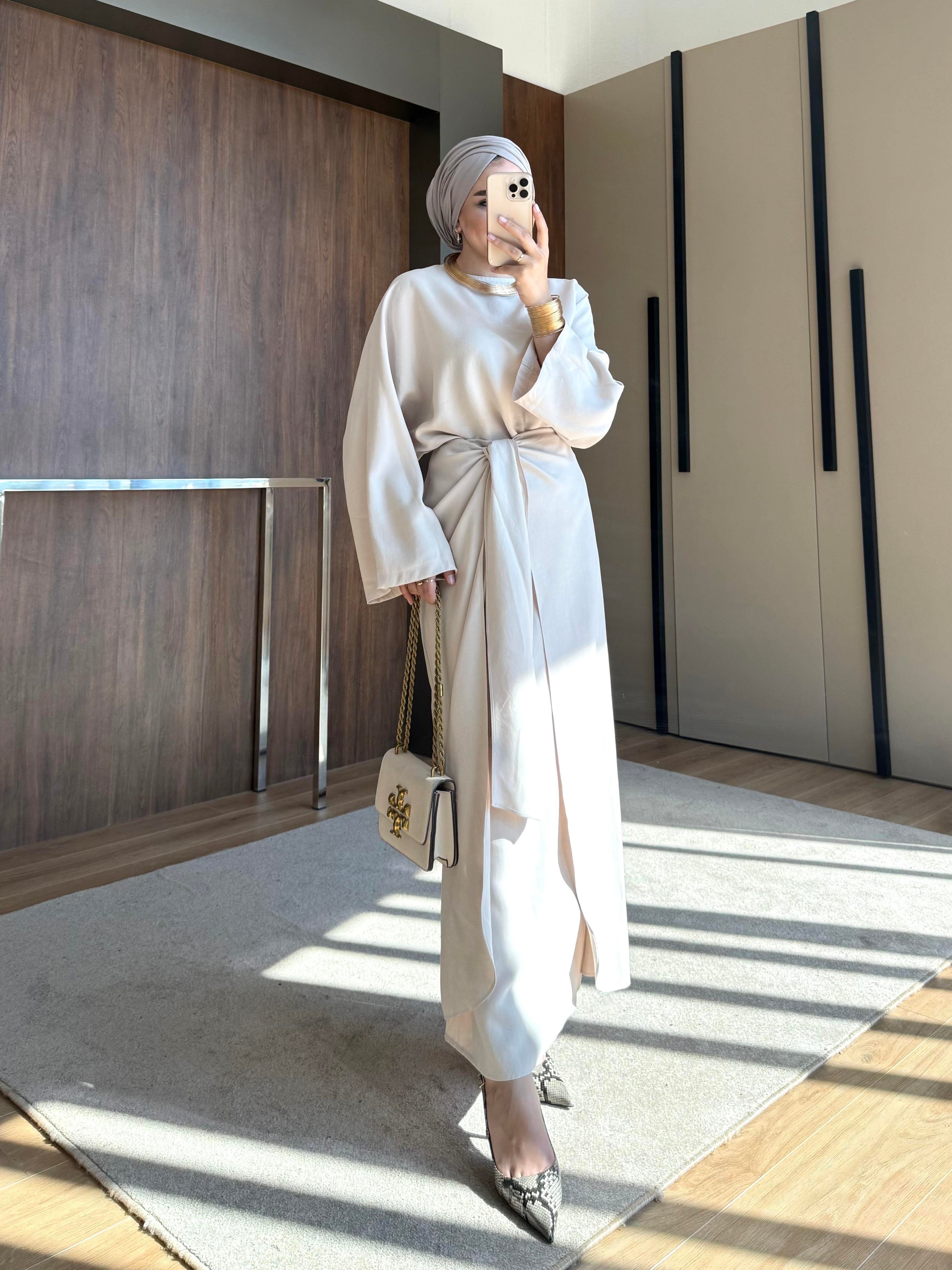 KURDELE DETAY ETEKLİ TAKIM BEJ