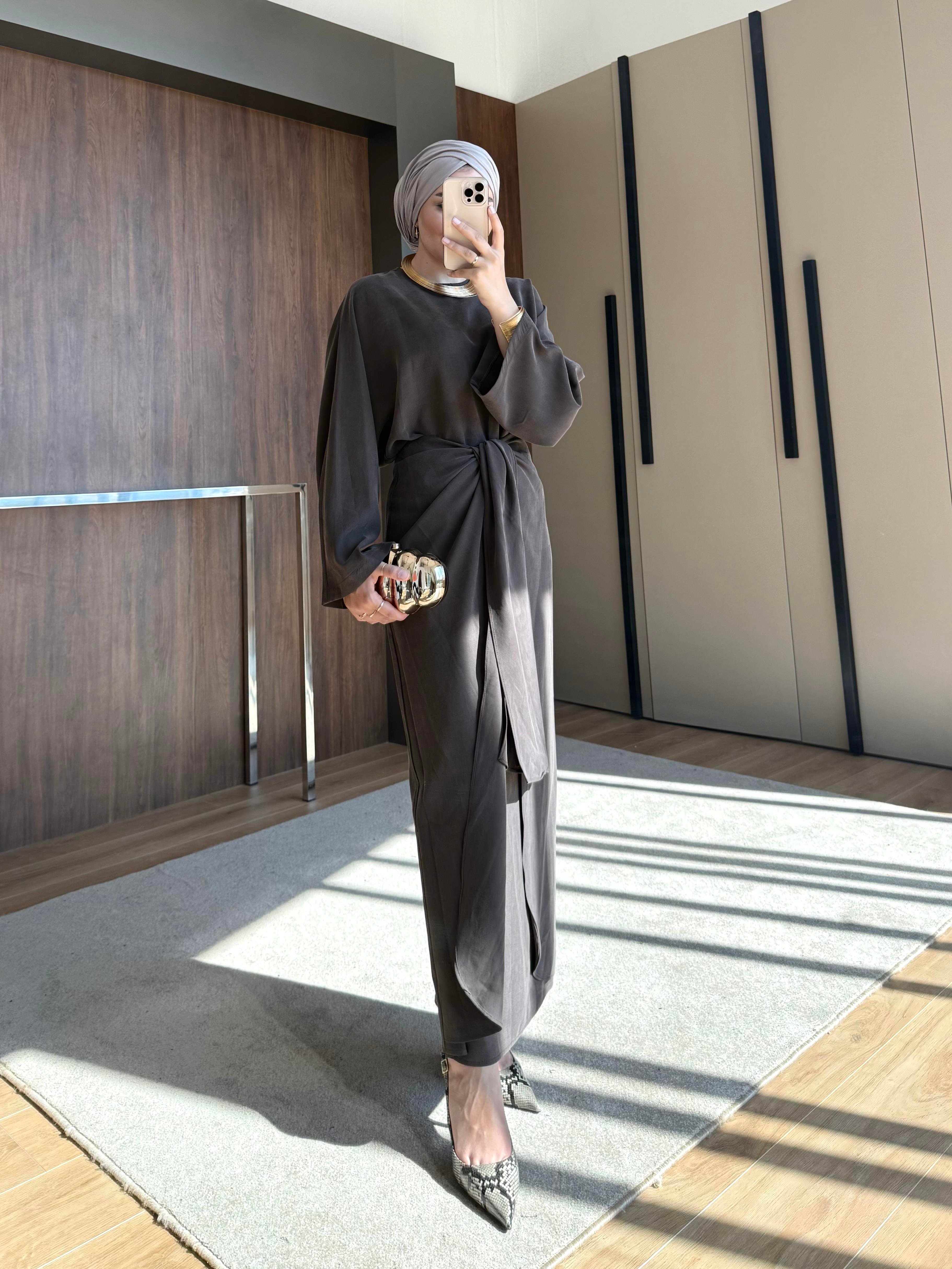 KURDELE DETAY ETEKLİ TAKIM KAHVE