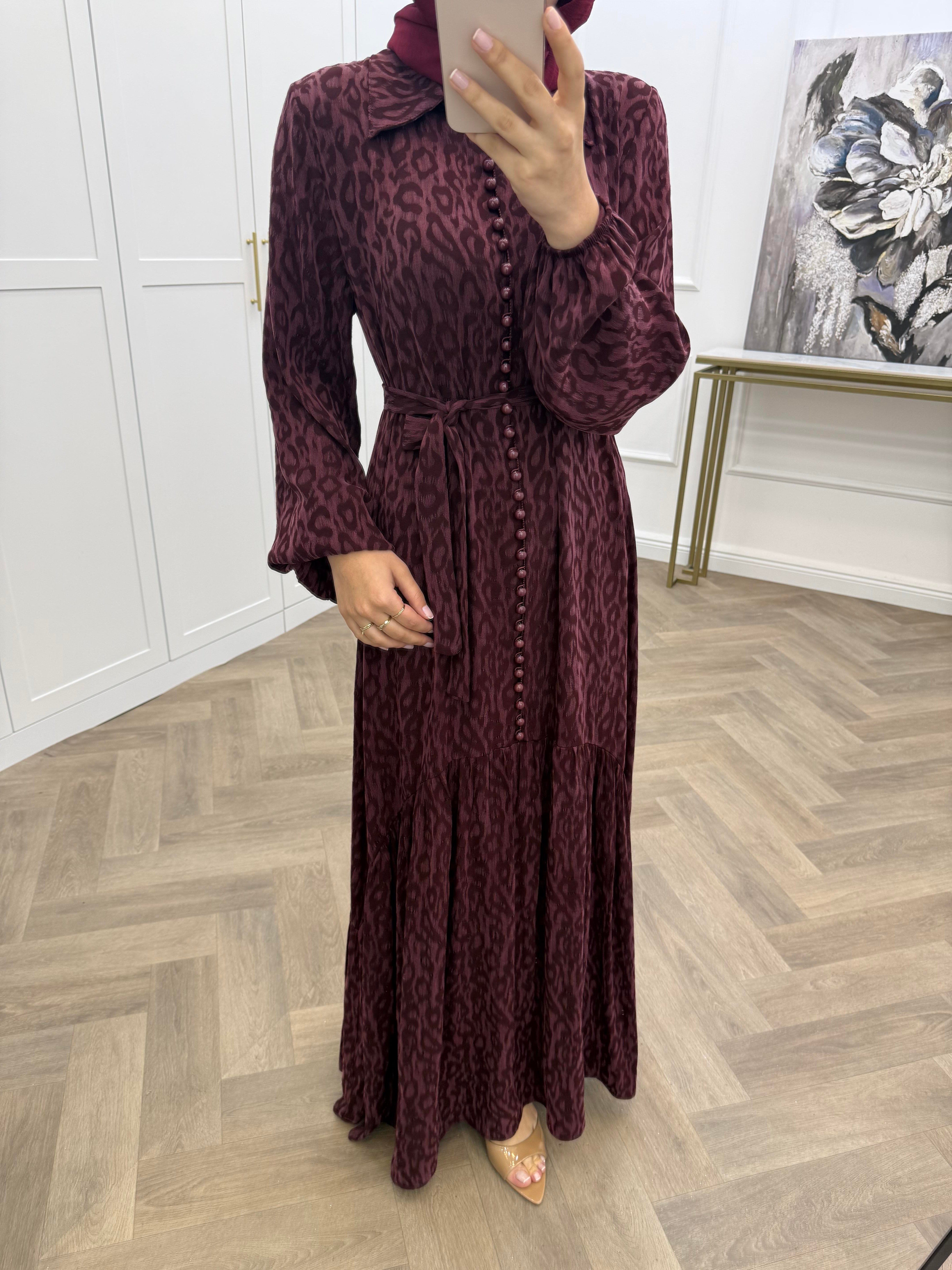 LEOPAR DESEN TAM BOY DÜĞMELİ ELBİSE BORDO