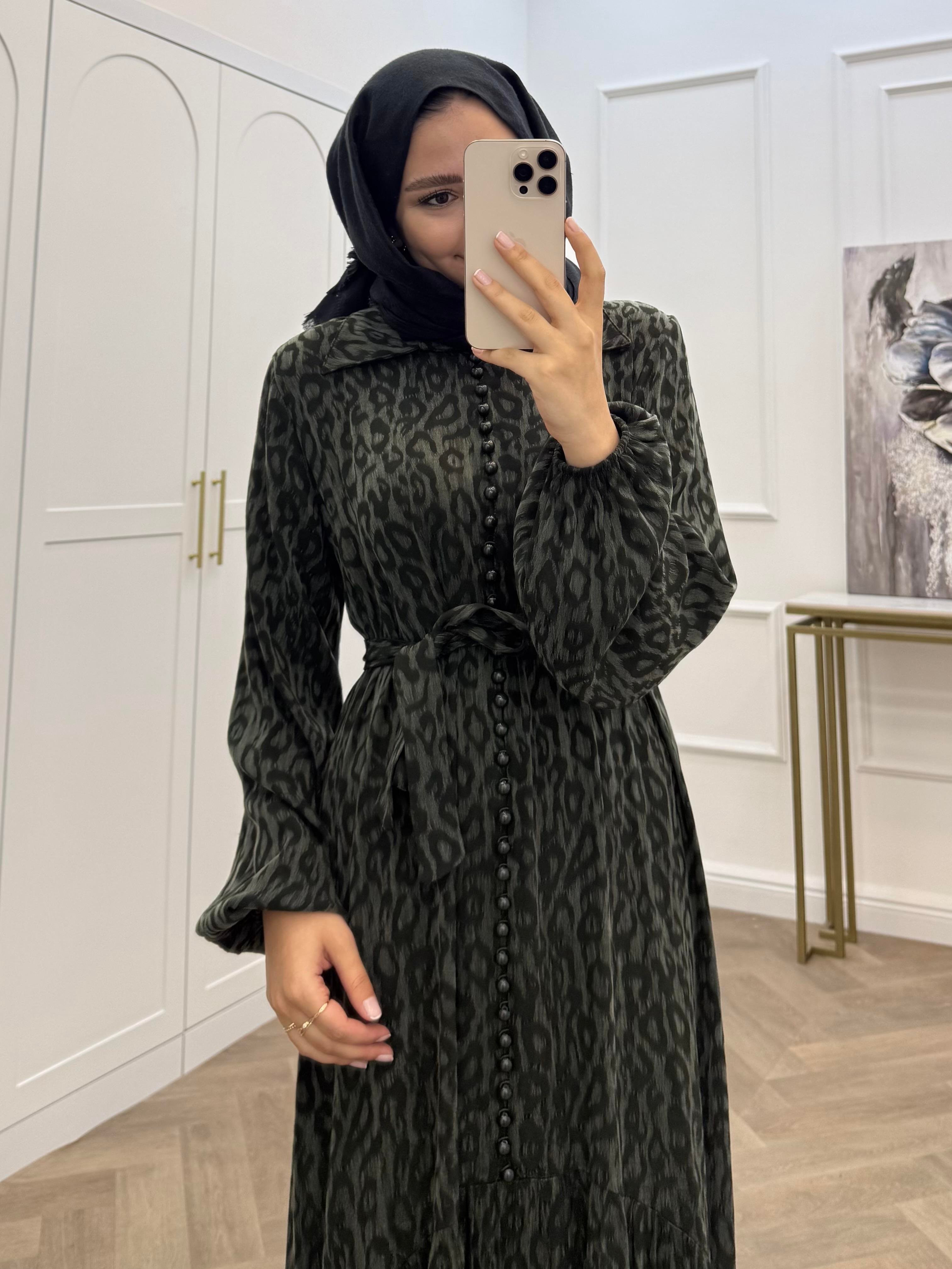 LEOPAR DESEN TAM BOY DÜĞMELİ ELBİSE HAKİ