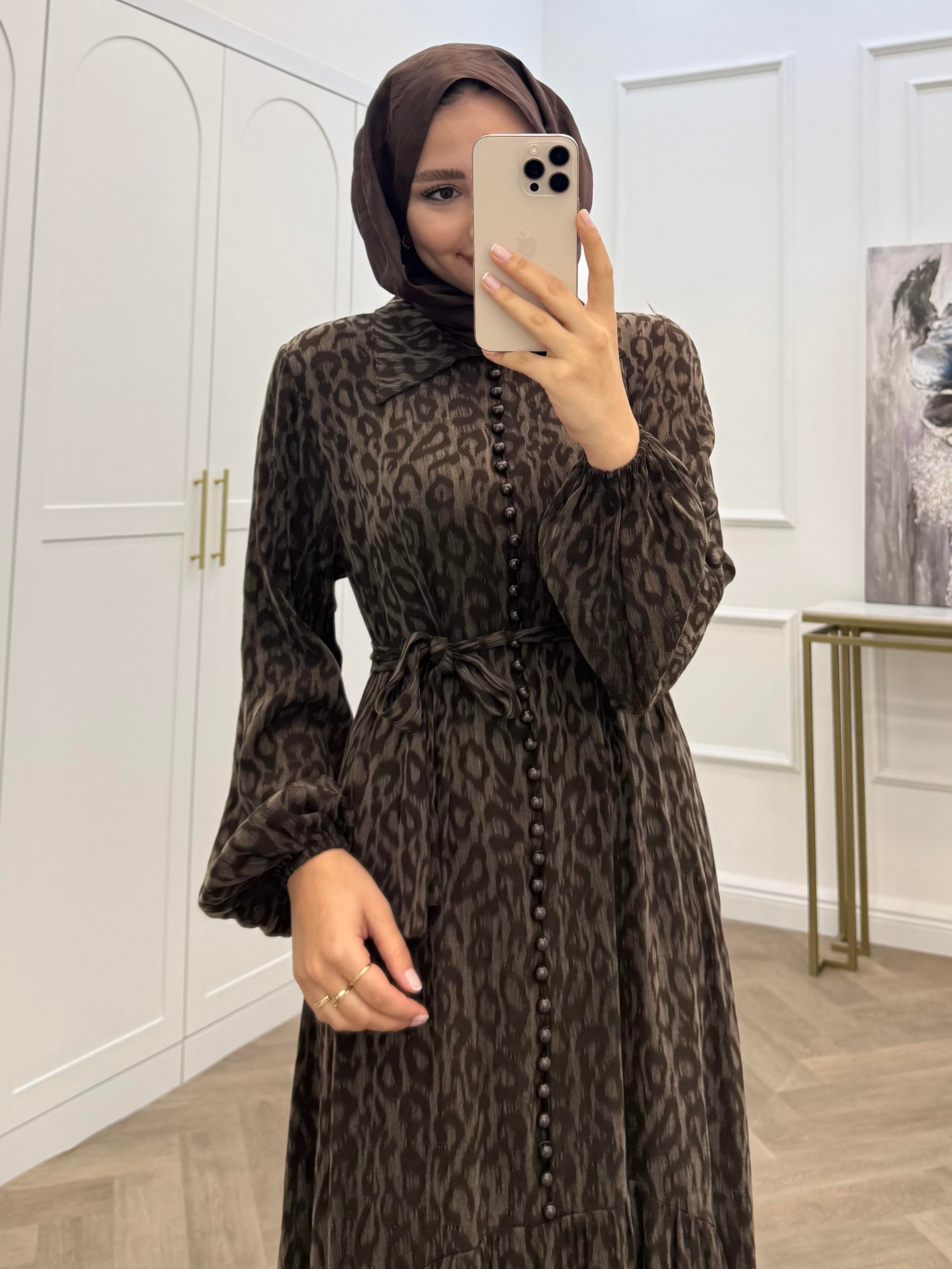 LEOPAR DESEN TAM BOY DÜĞMELİ ELBİSE KAHVE