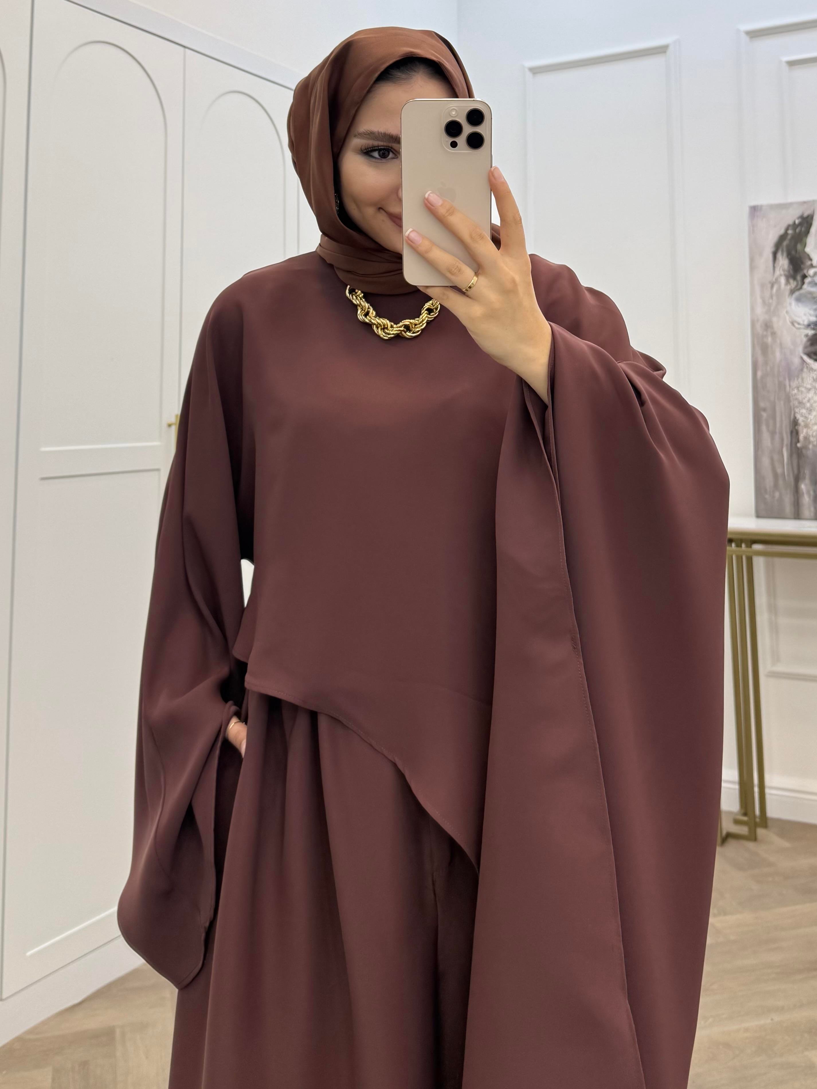 NUR PELERİN DETAY PANTOLONLU TAKIM MÜRDÜM