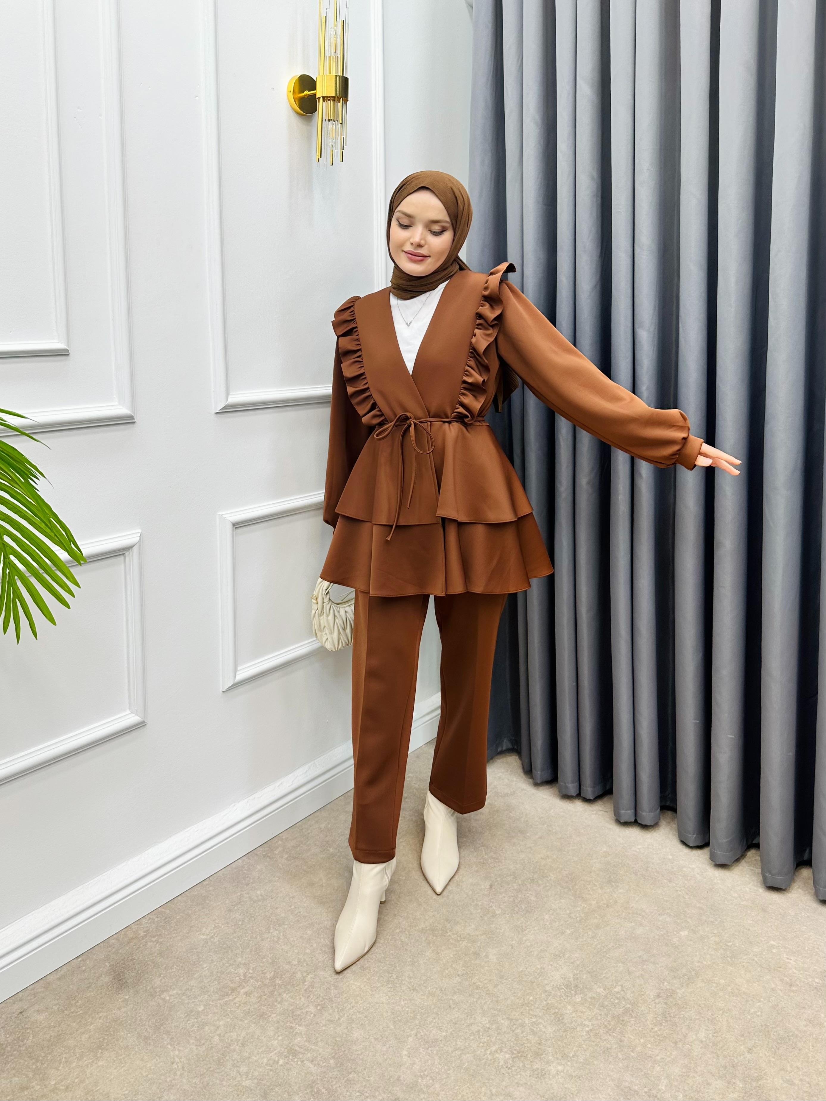 OMUZLARI FIRFIRLI SCUBA İKİLİ TAKIM KAHVE