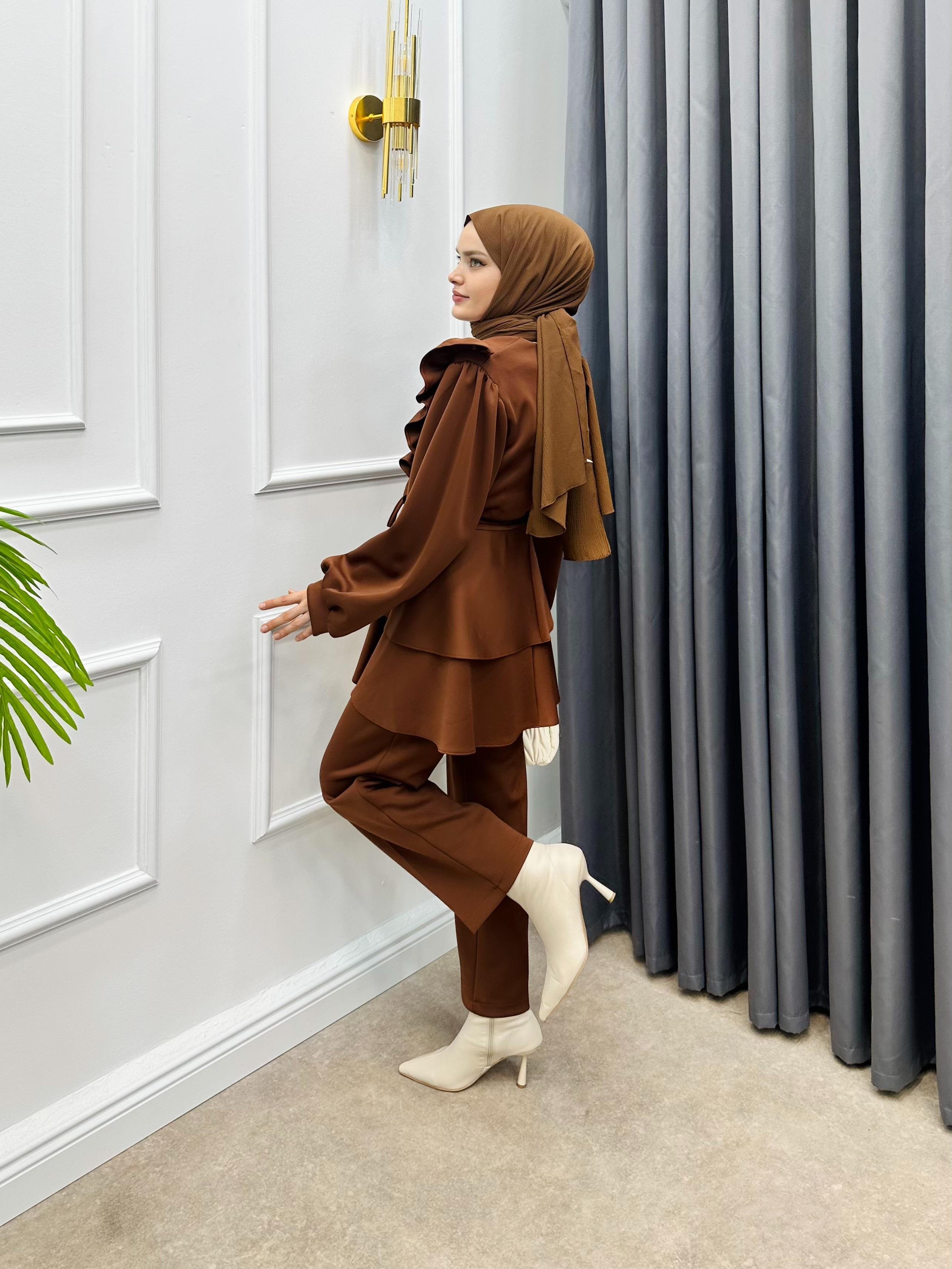 OMUZLARI FIRFIRLI SCUBA İKİLİ TAKIM KAHVE