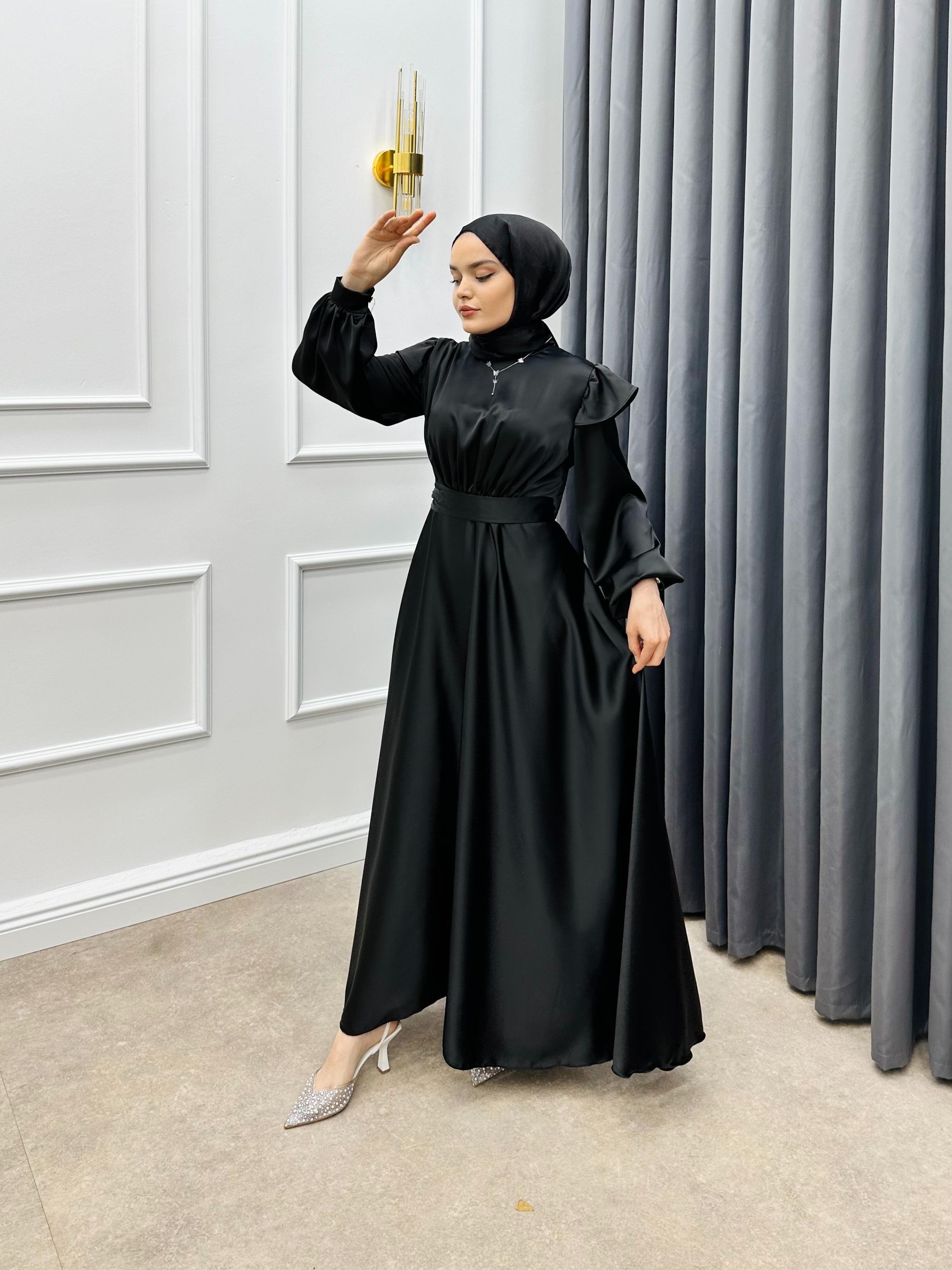 OMZU FIRFIRLI SATEN ELBİSE SİYAH