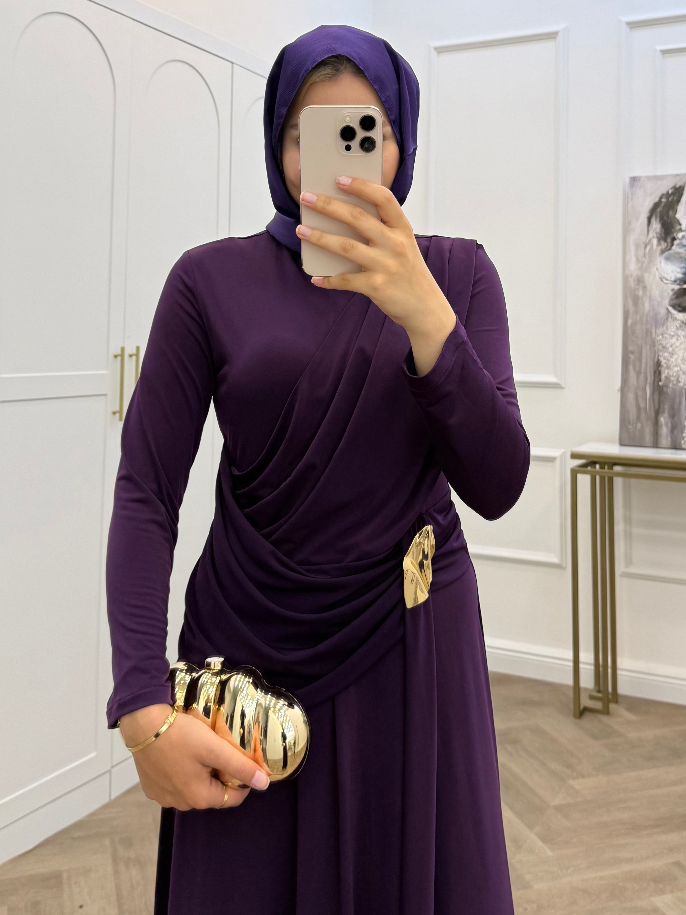 ÖN VOLANLI BEL TOKALI ELBİSE MOR