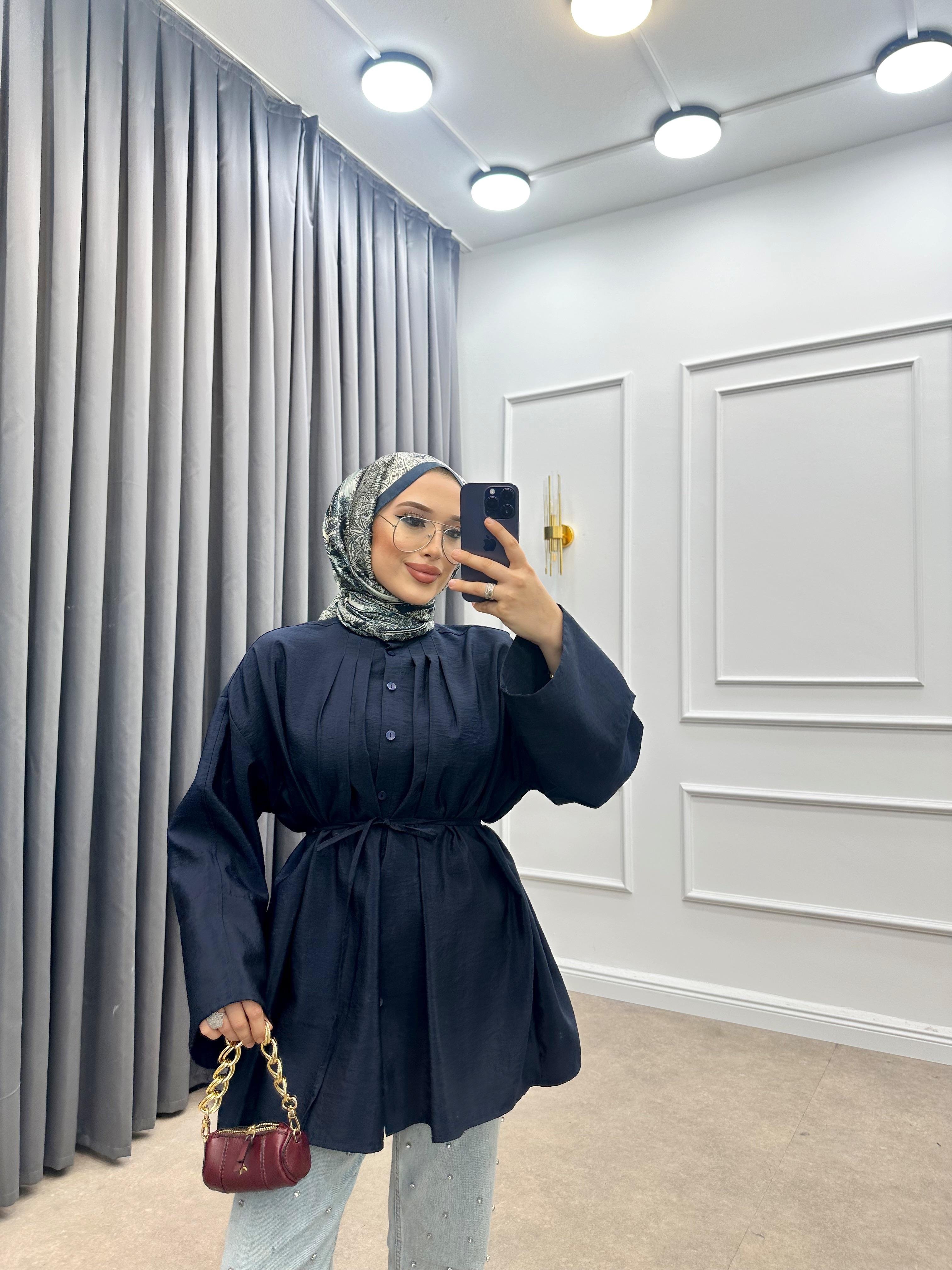 ÖNÜ PENSLİ GÖMLEK LACİVERT