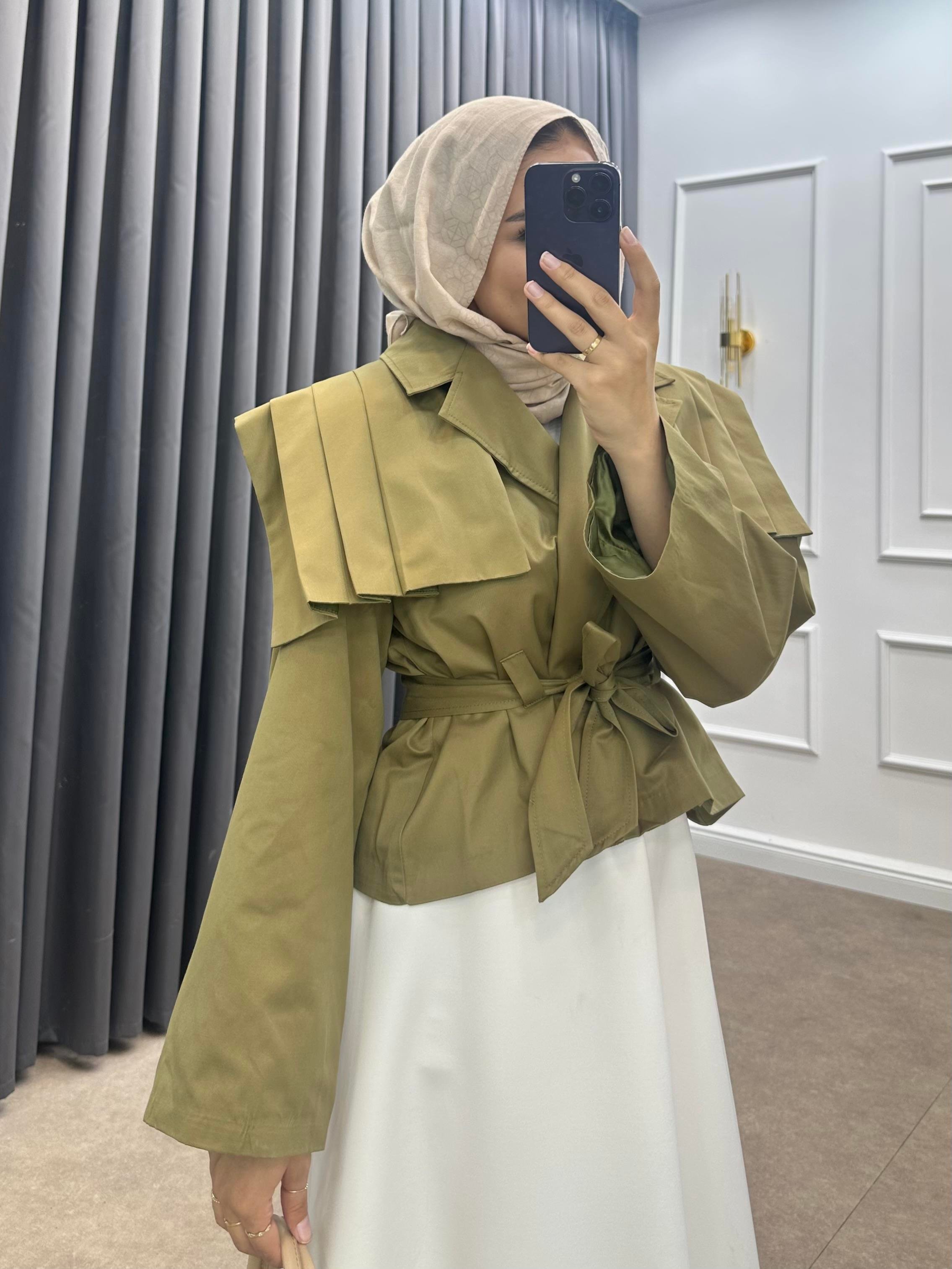 ÖNÜ PENSLİ KISA TRENÇKOT HAKİ