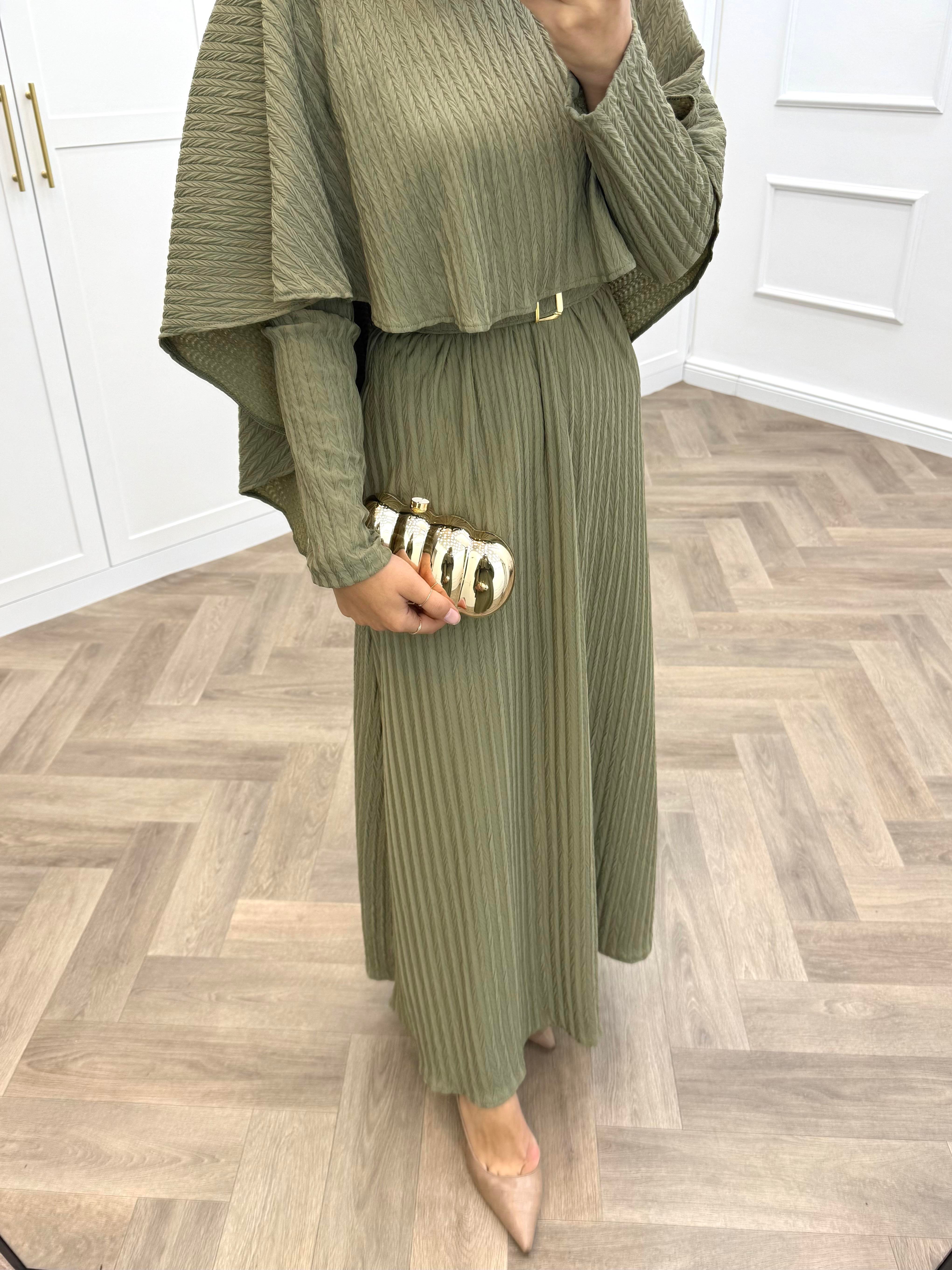 PELERİNLİ DİVA ELBİSE ÇAĞLA