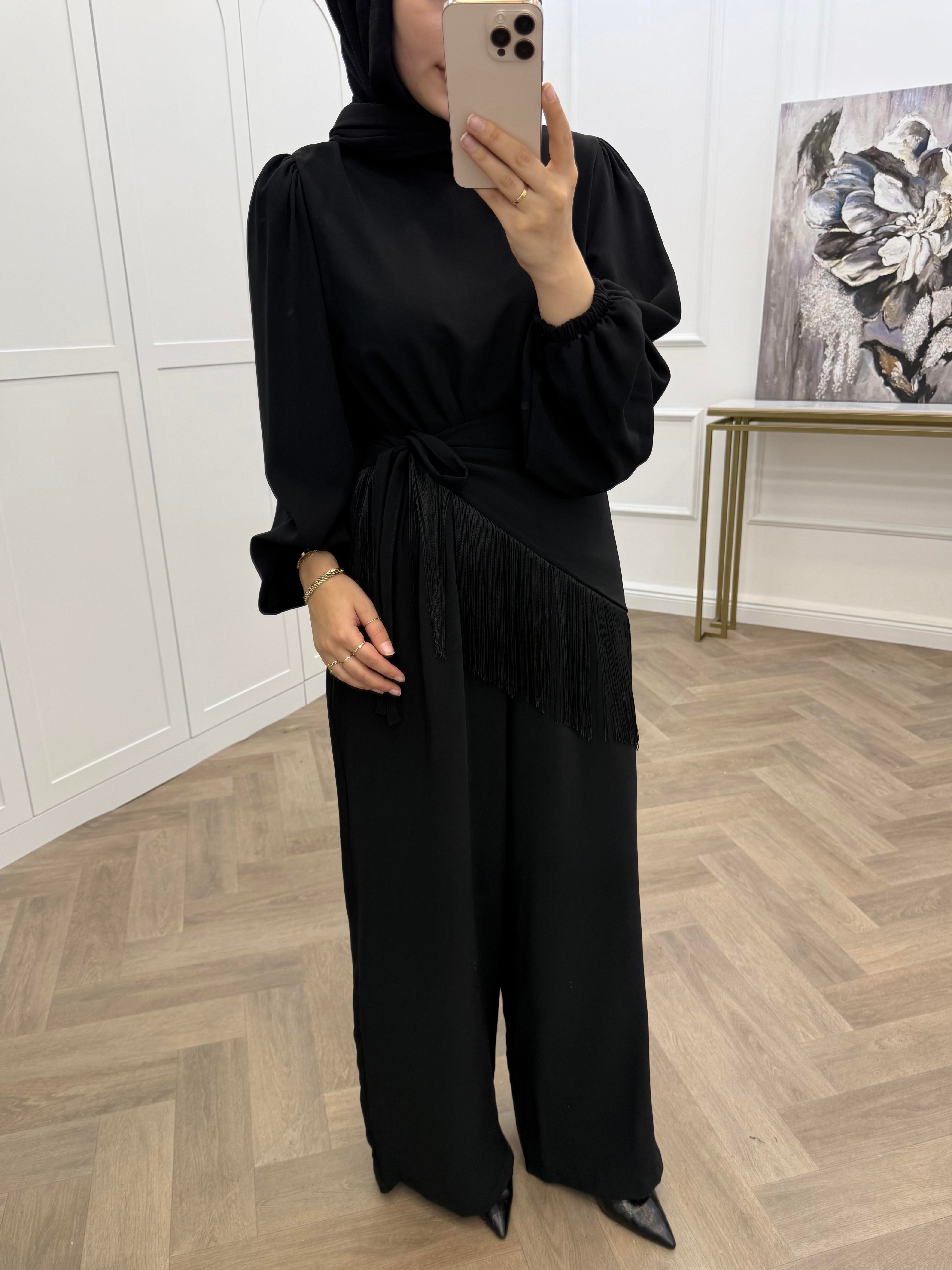 PÜSKÜLLÜ TULUM SİYAH