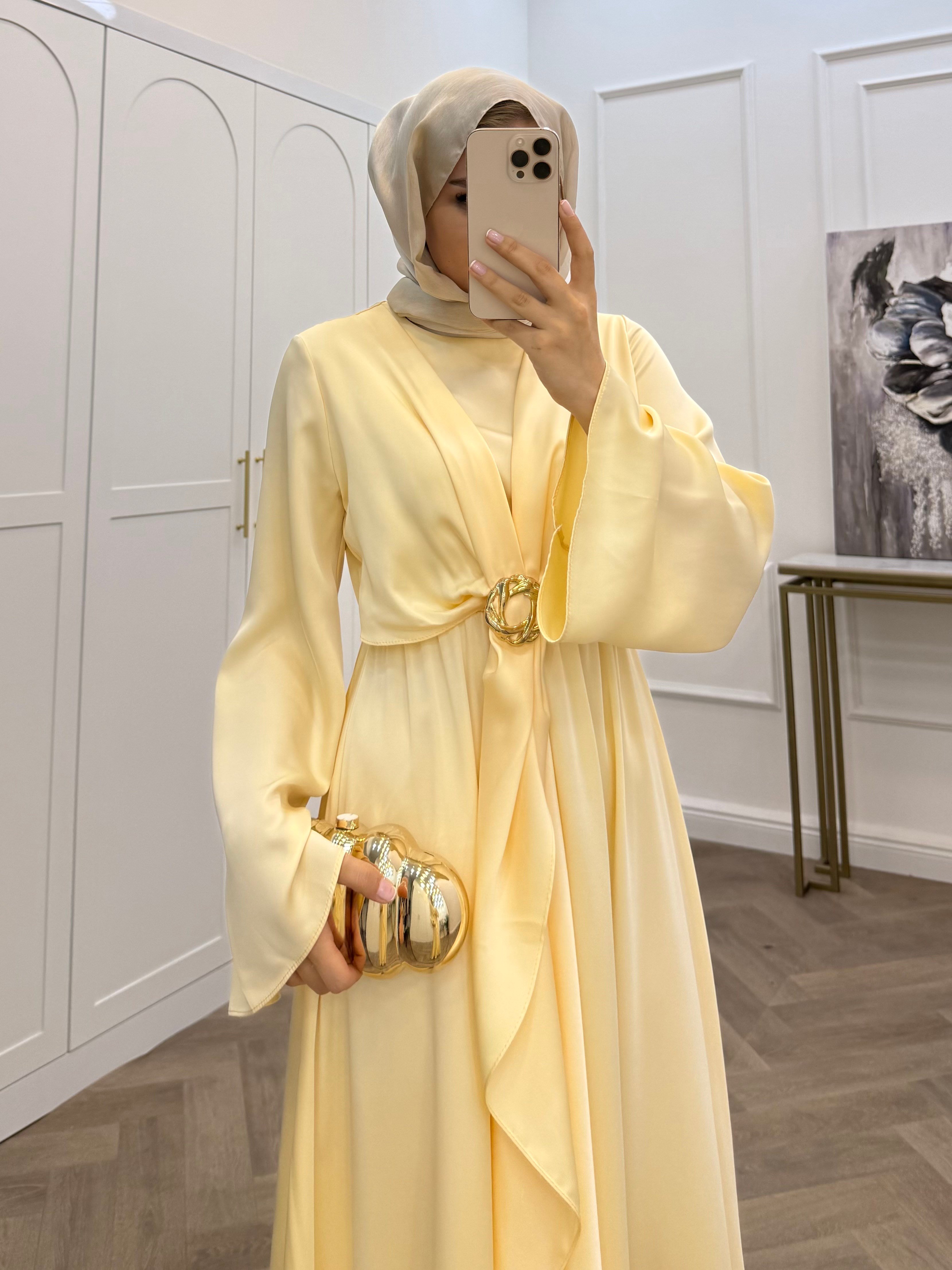 RABİ GOLD TOKALI SATEN ELBİSE SARI