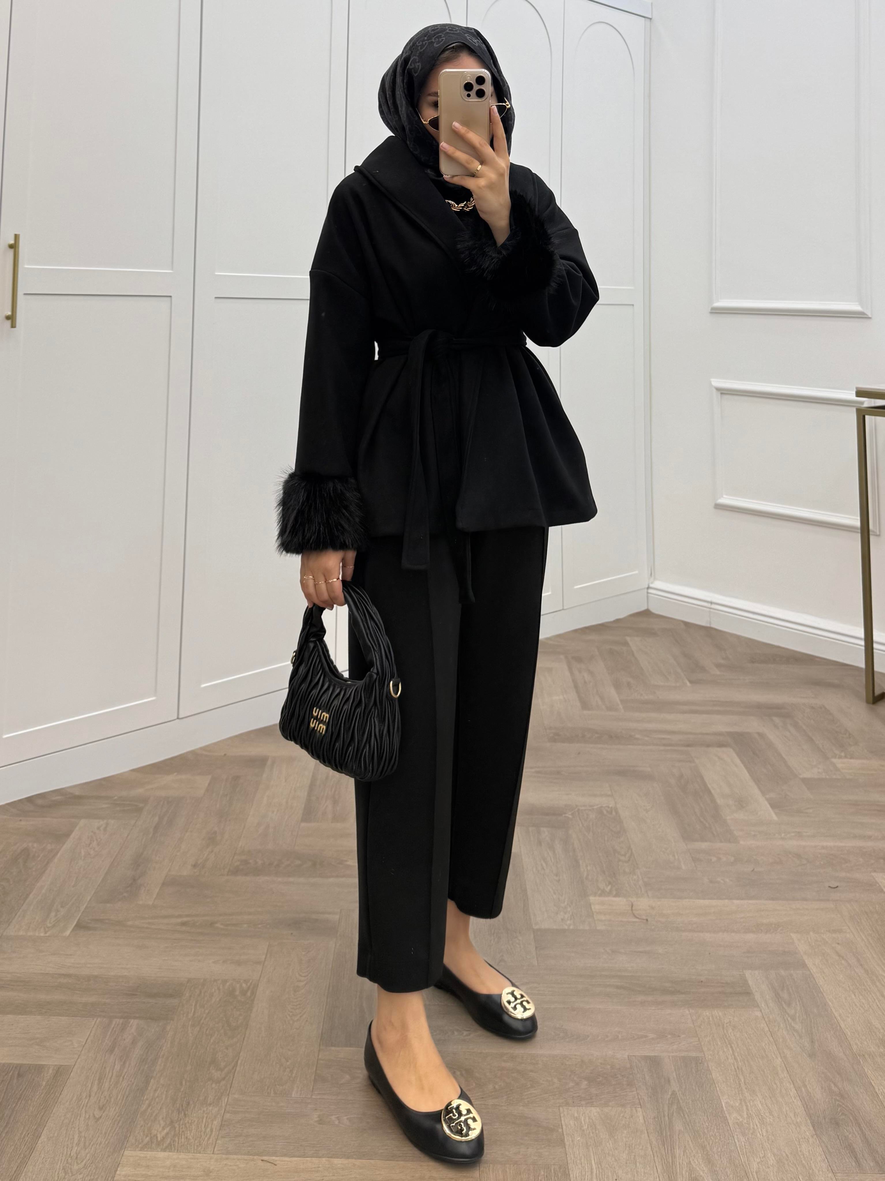 ŞAL YAKA KOL UCU KÜRK DETAYLI KAŞE CEKET SİYAH