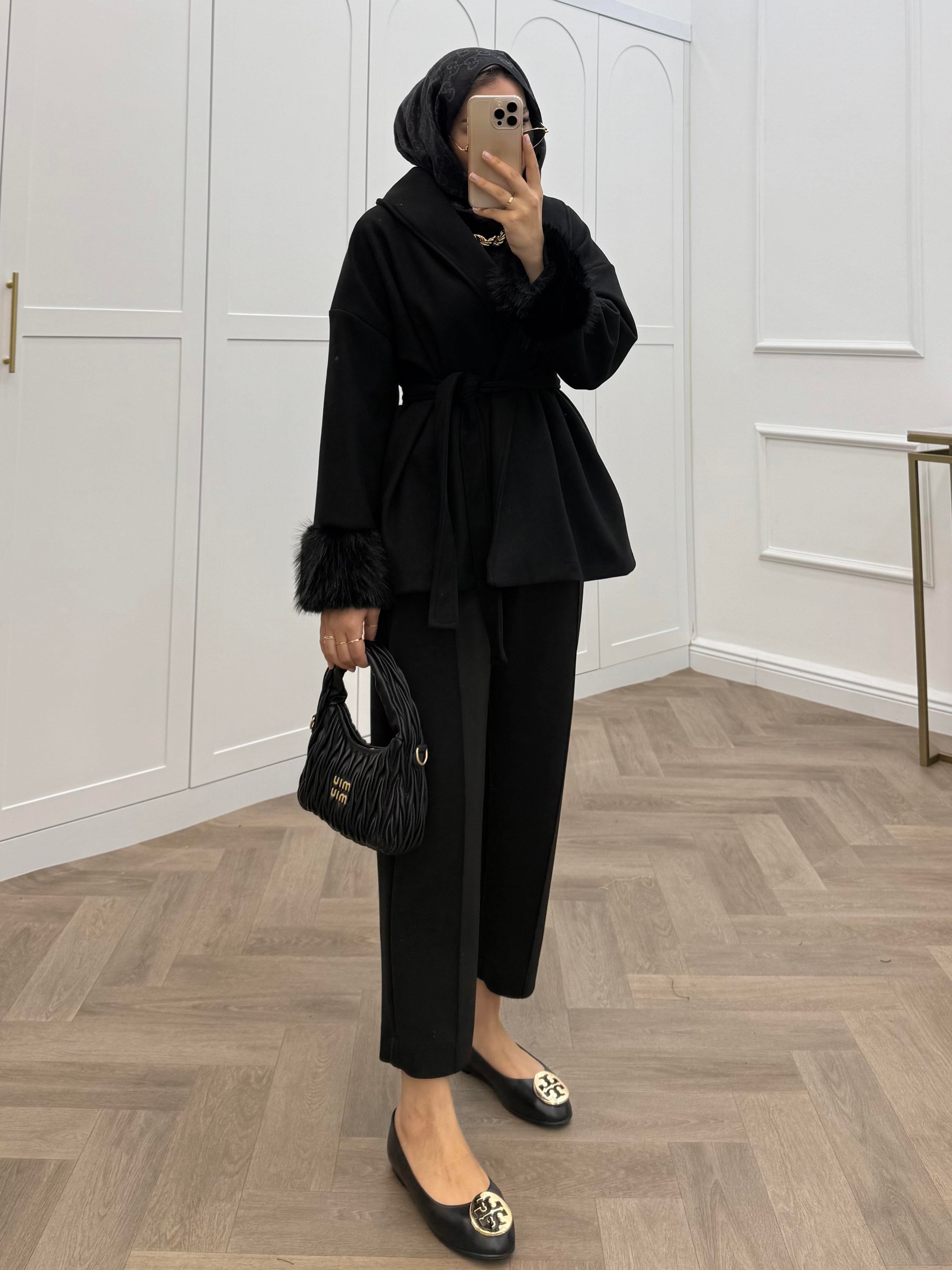 ŞAL YAKA KOL UCU KÜRK DETAYLI KAŞE CEKET SİYAH