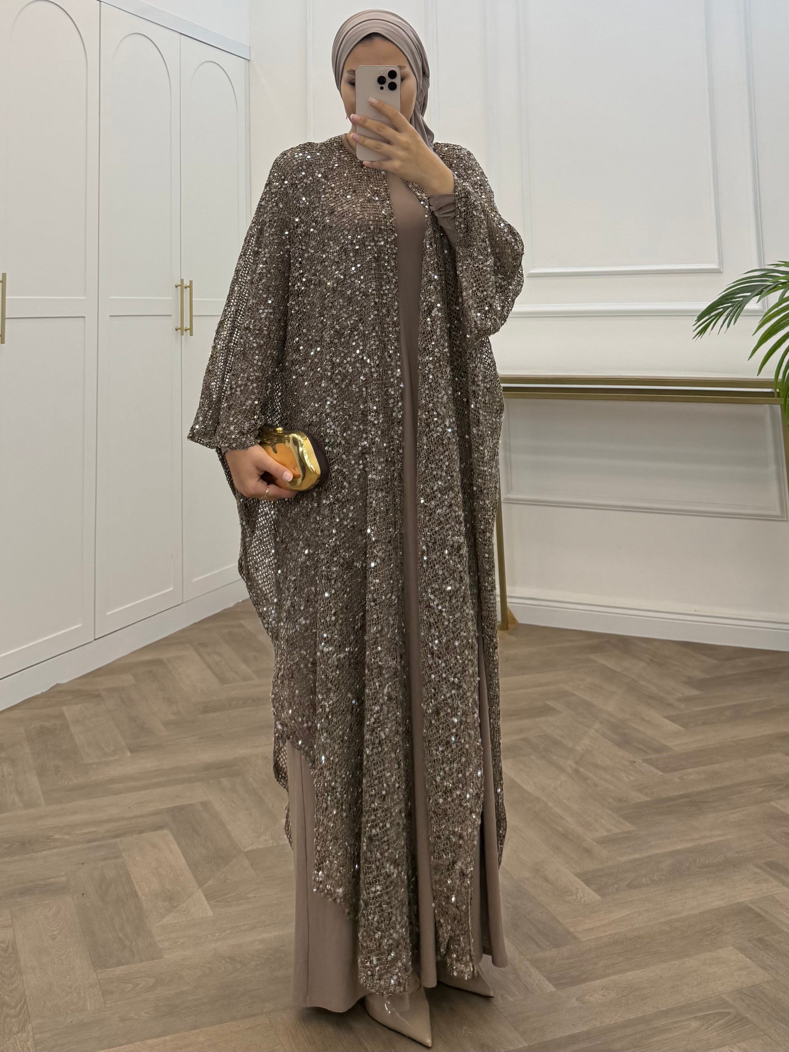 SARA PELERİN DETAY PAYETLİ ELBİSE VİZON