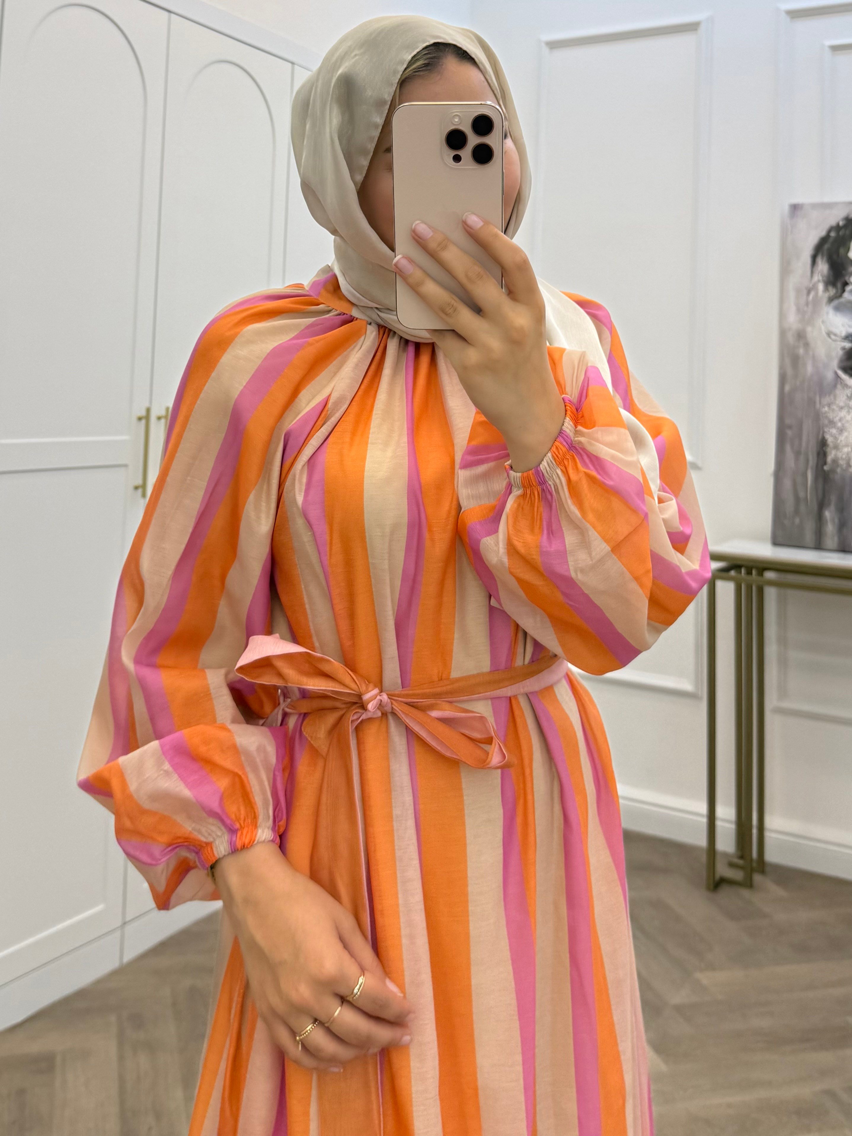 ŞERİTLİ DESENLİ VUAL ELBİSE ORANJ