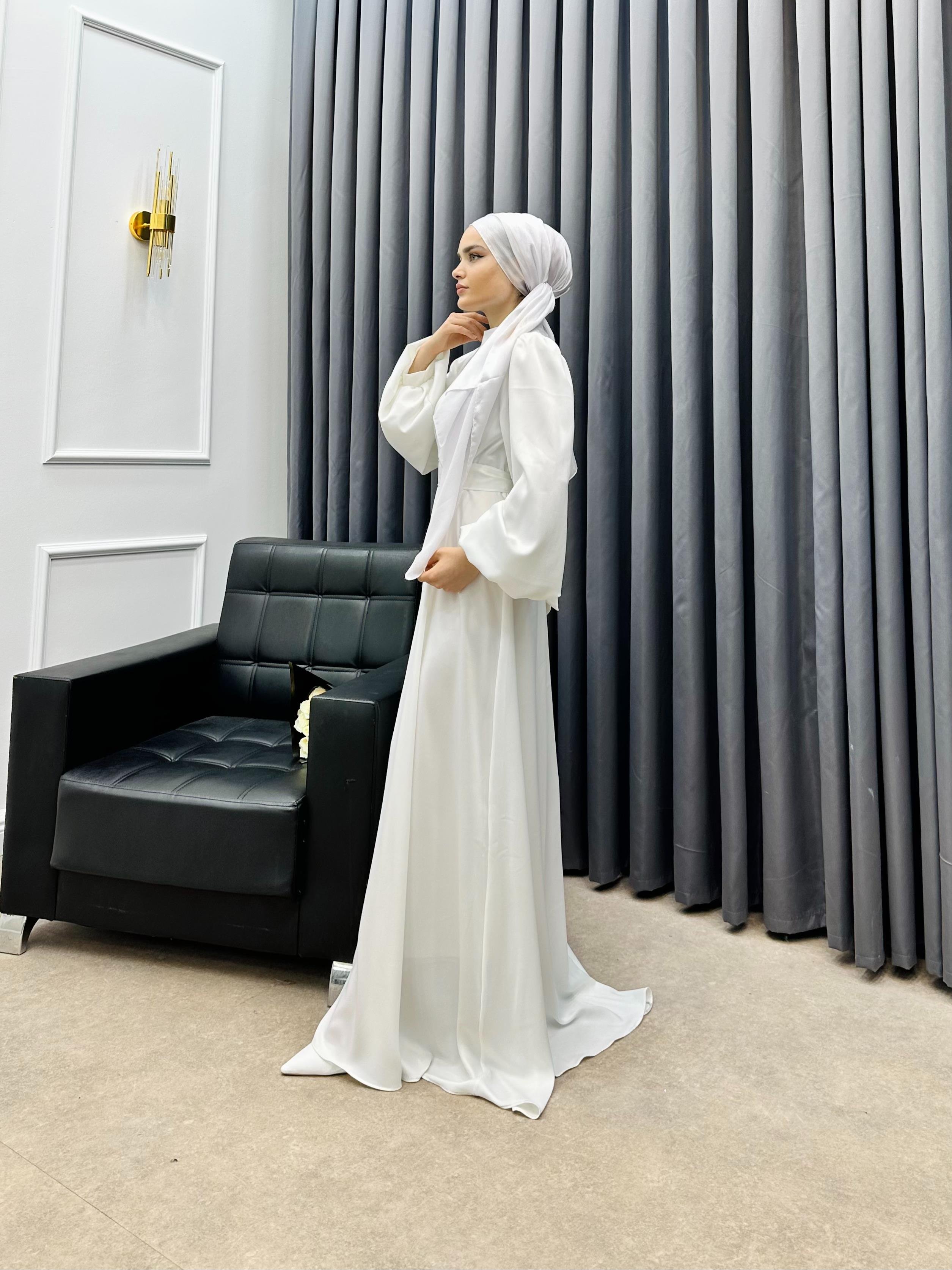 SEYYAR KEMERLİ SATEN ELBİSE BEYAZ