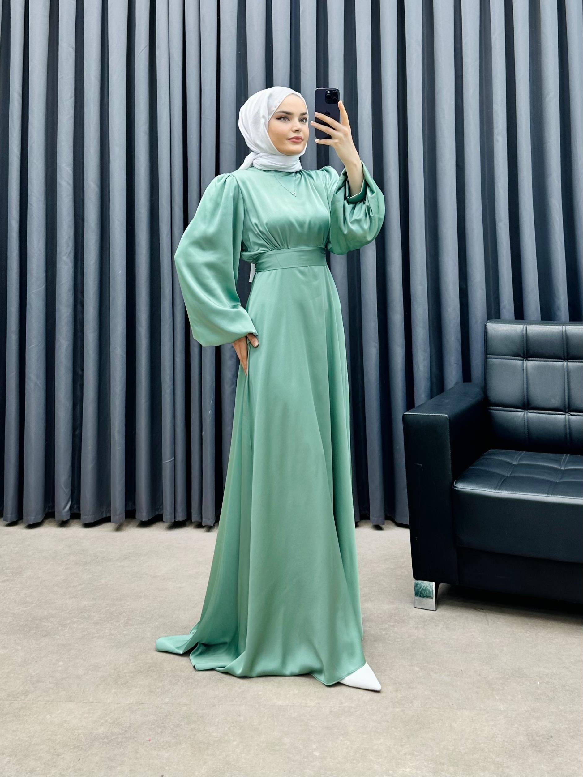 SEYYAR KEMERLİ SATEN ELBİSE MİNT