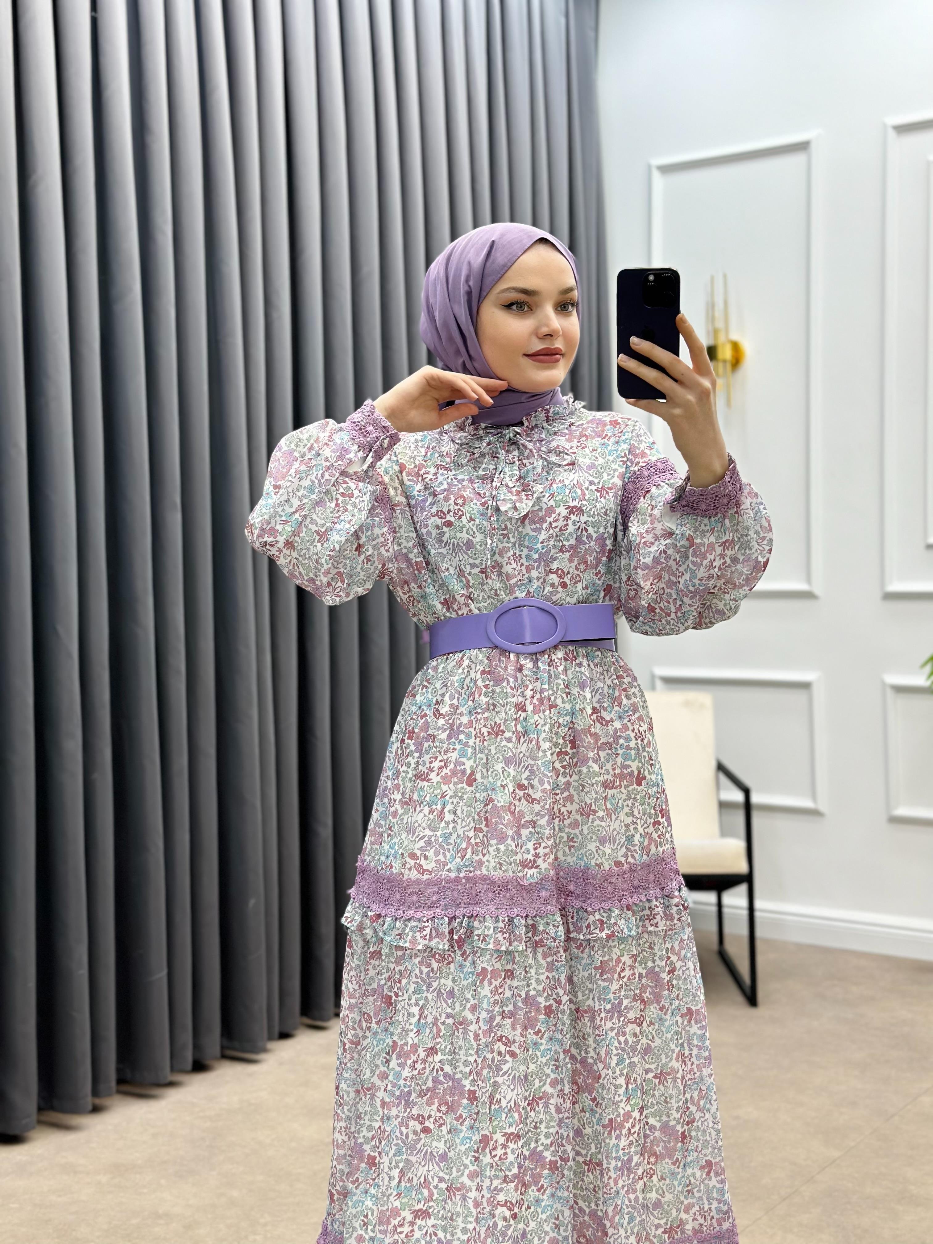 SEYYAR KEMERLİ ŞİFON ELBİSE LİLA