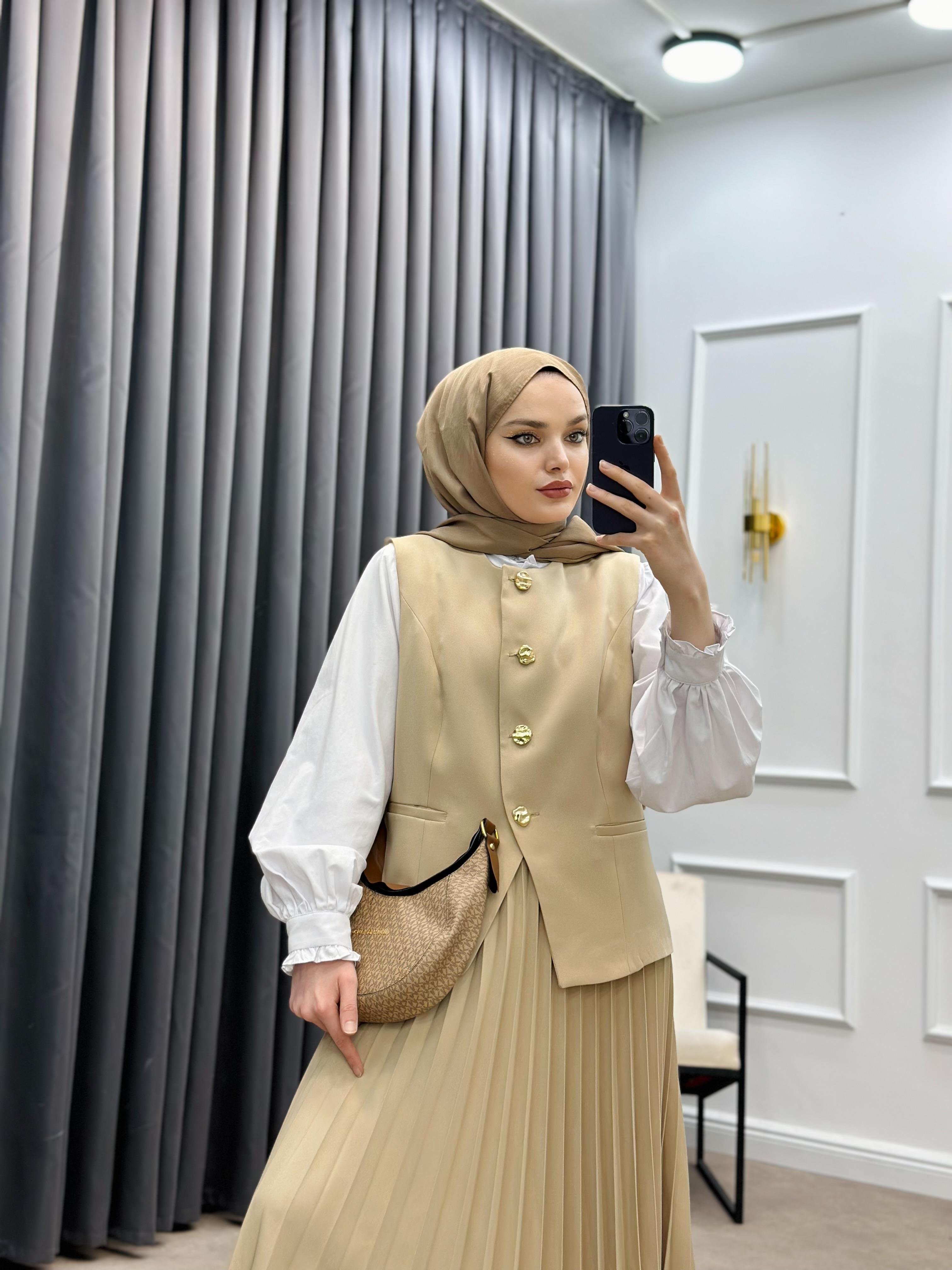 SHEİN GOLD DÜĞMELİ ETEKLİ TAKIM BEJ