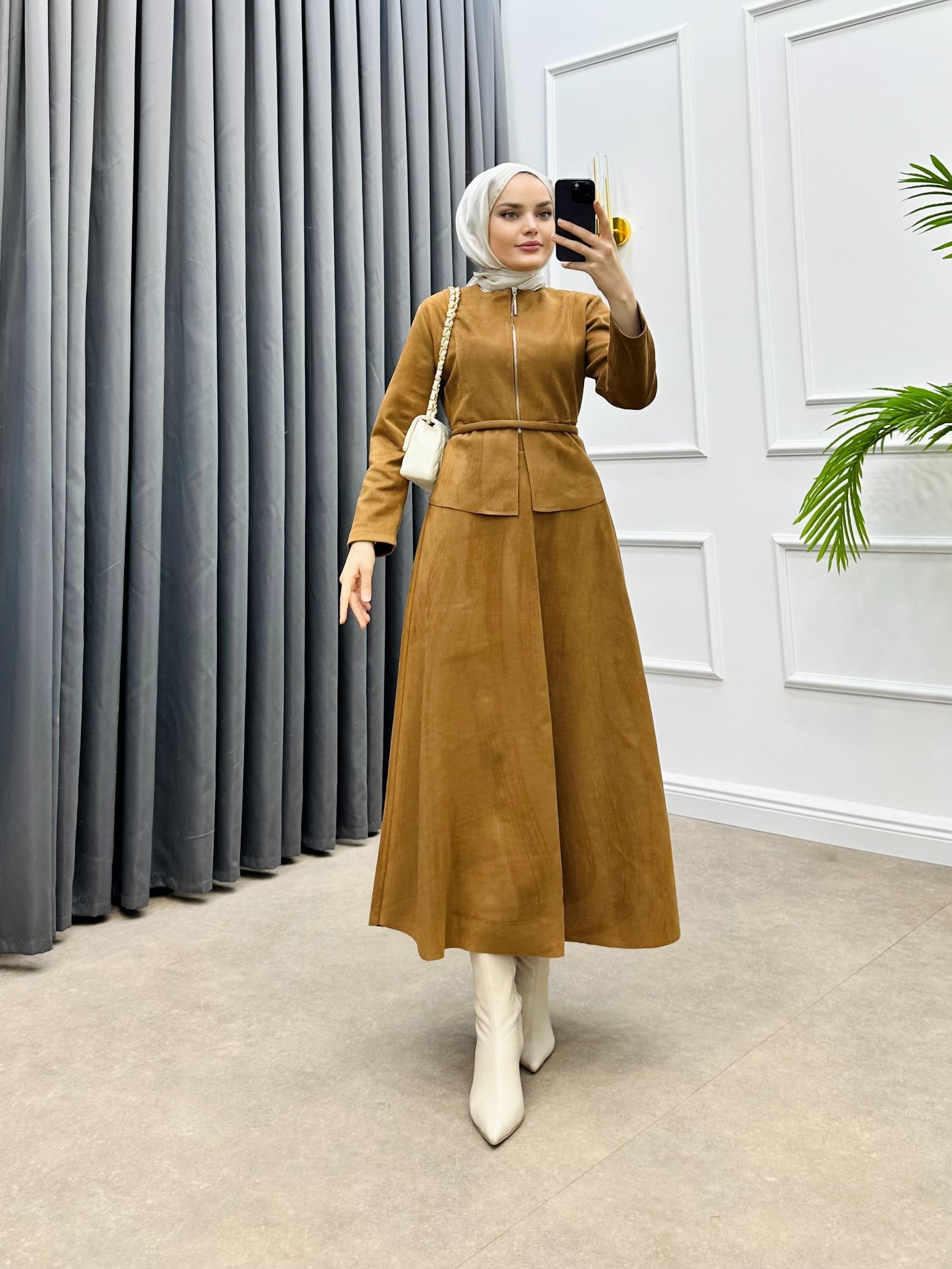 SÜET ETEKLİ TAKIM CAMEL