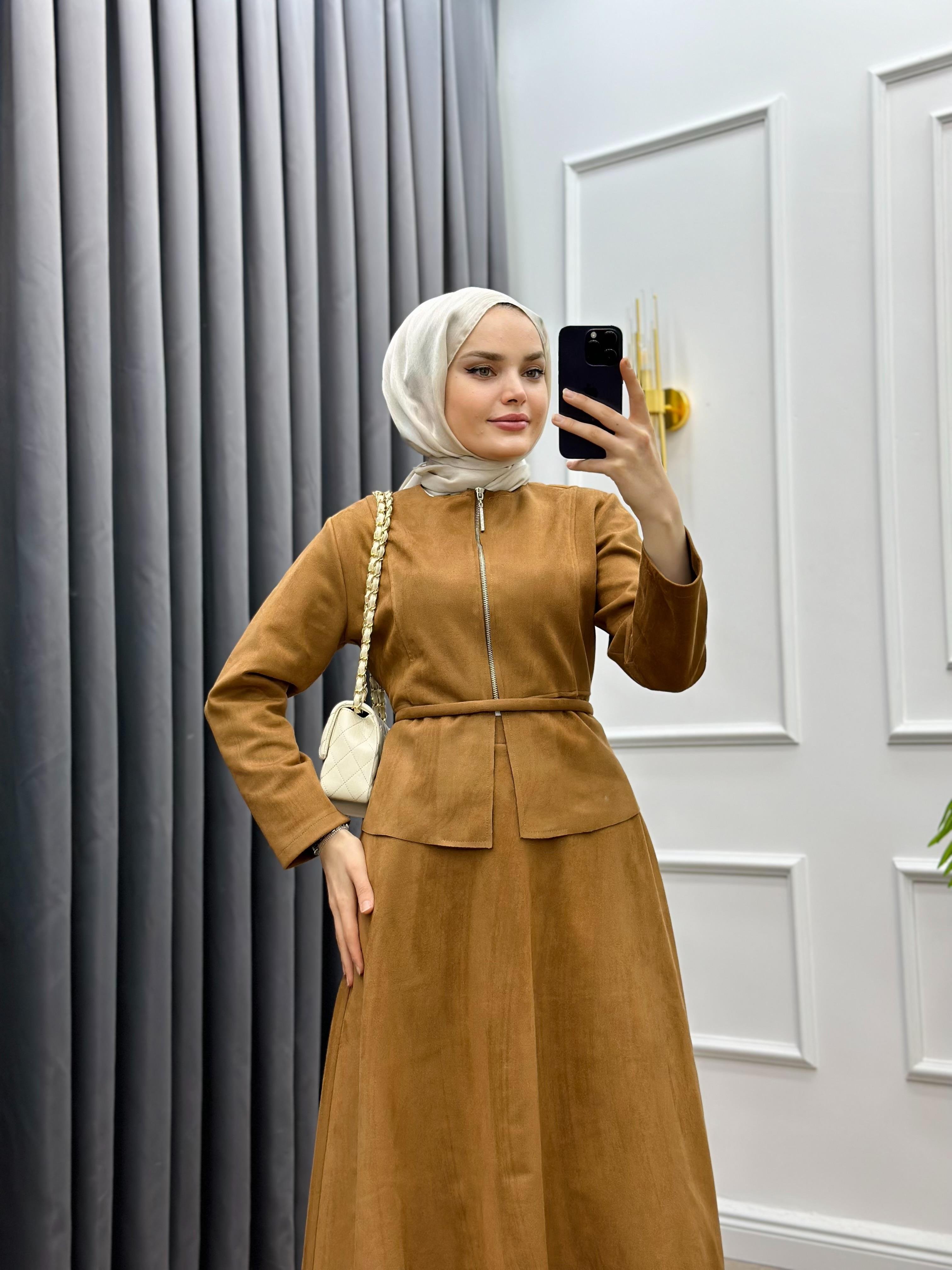 SÜET ETEKLİ TAKIM CAMEL