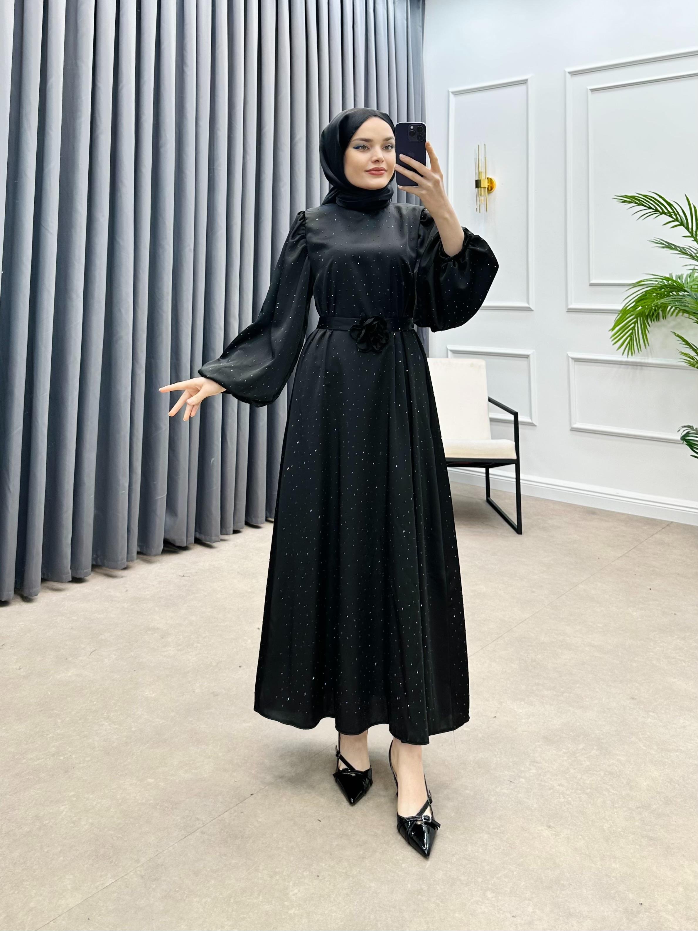 TAŞLI BALON KOL SATEN ELBİSE  SİYAH