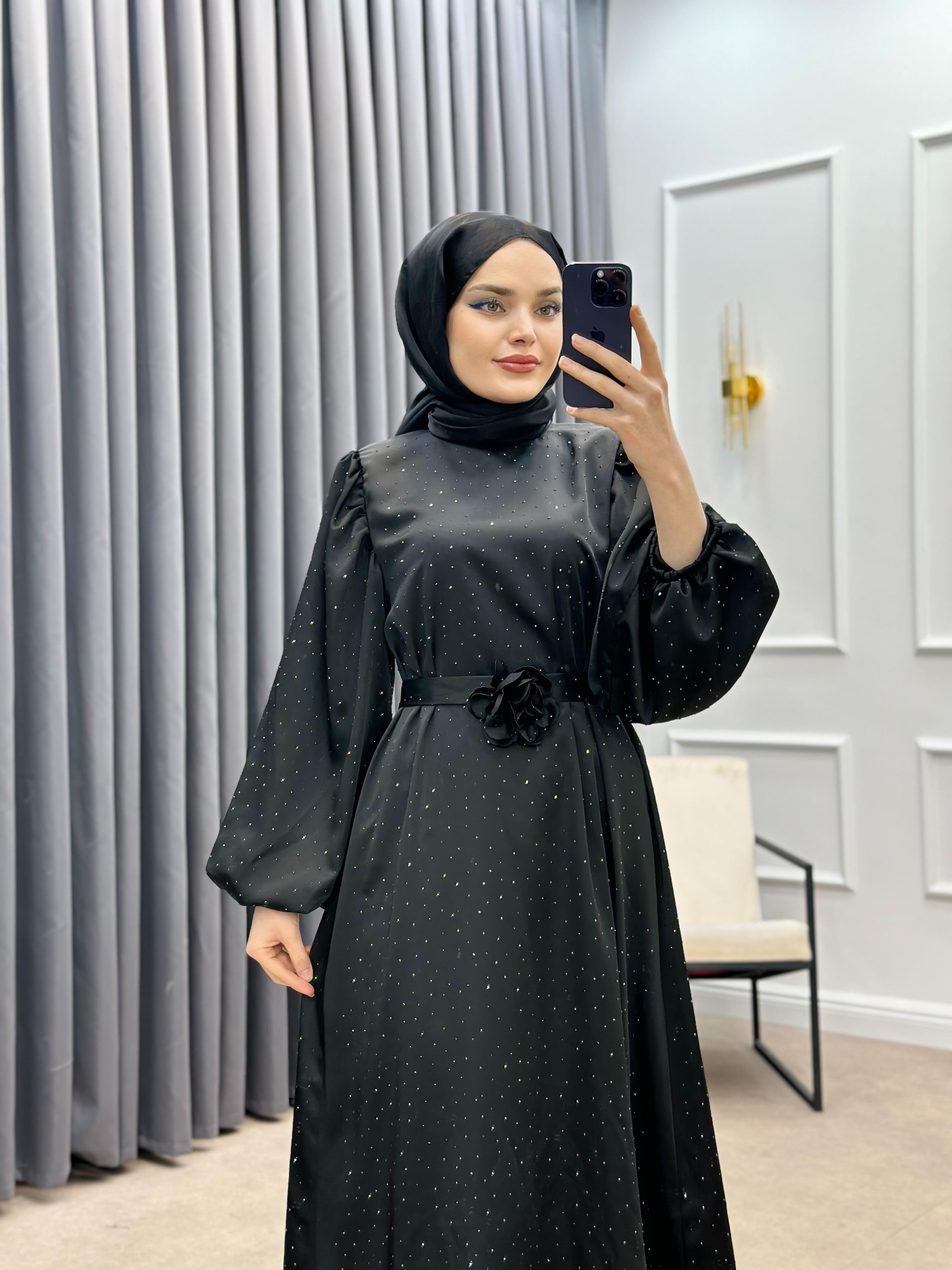 TAŞLI BALON KOL SATEN ELBİSE  SİYAH