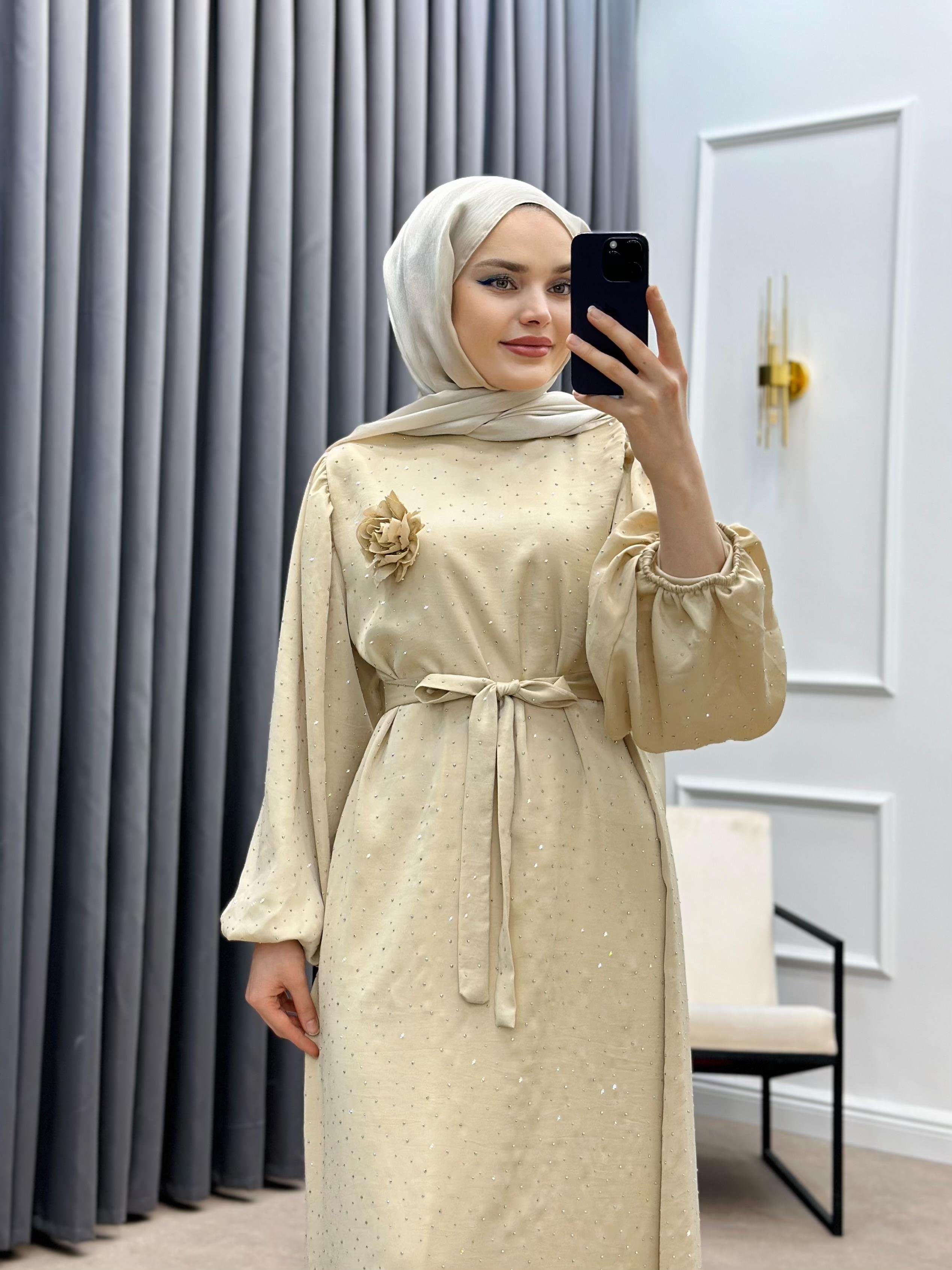 TAŞLI BALON KOL SATEN ELBİSE TAŞ