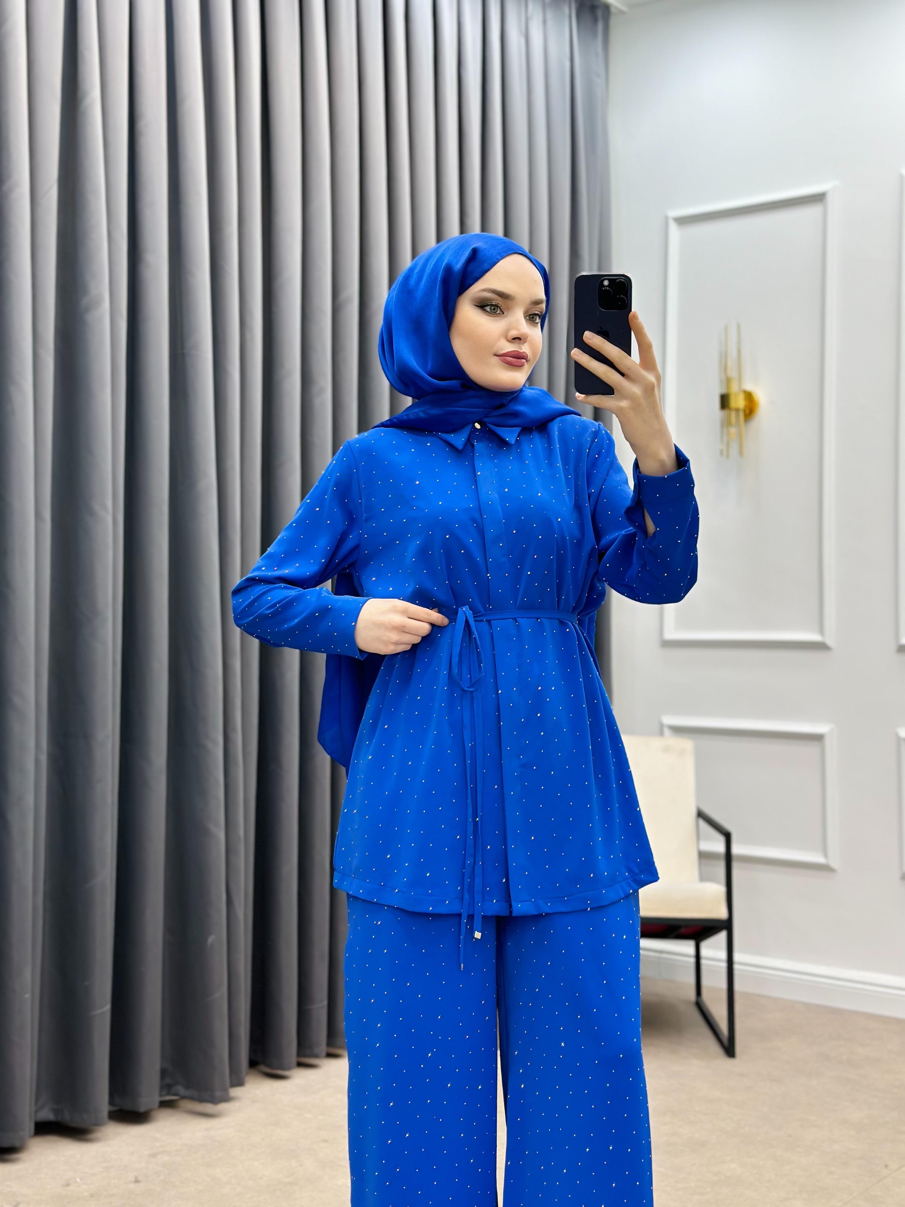 TAŞLI PANTOLONLU TAKIM SAKS