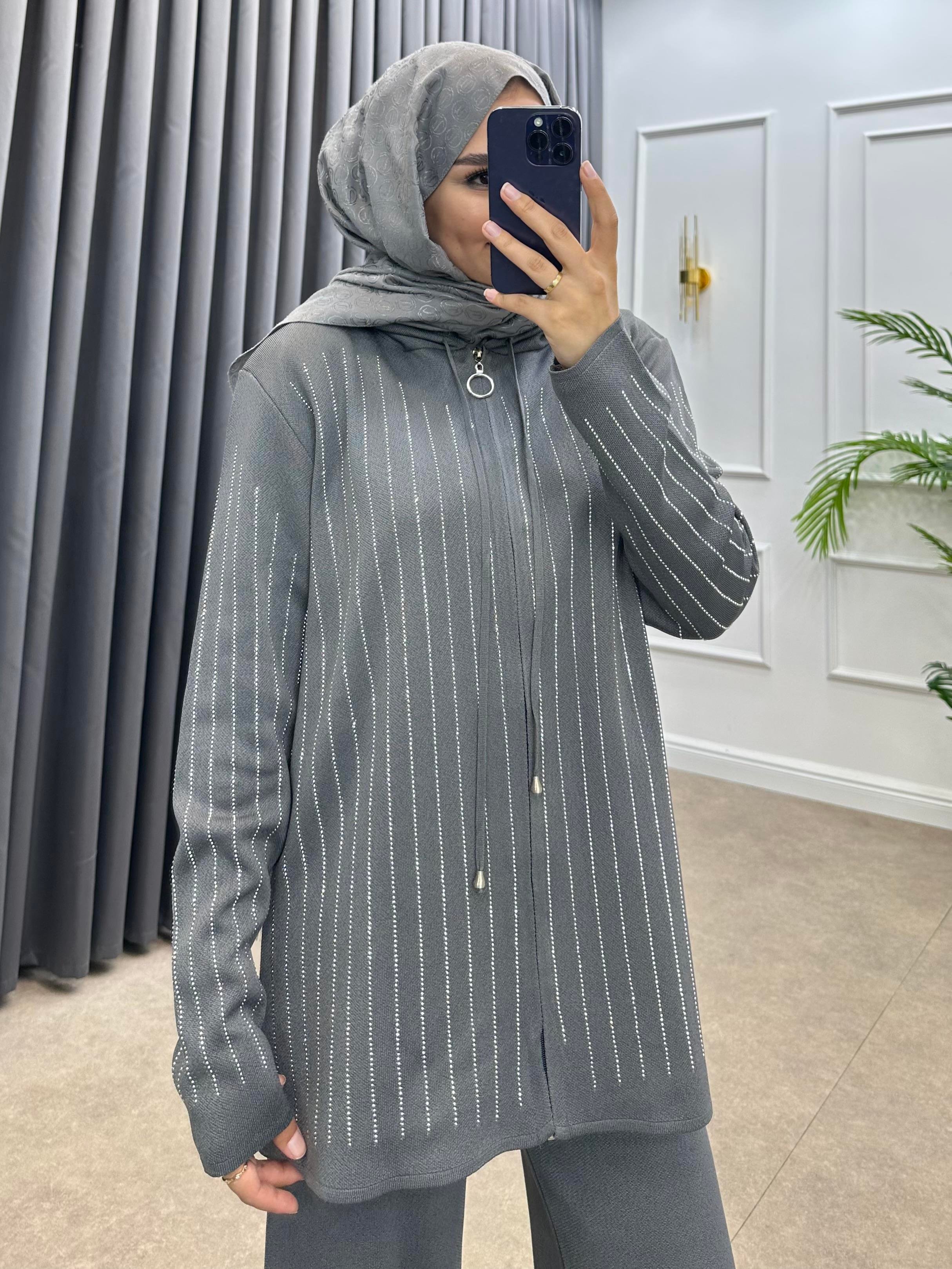 TAŞLI PANTOLONLU TRİKO TAKIM FÜME