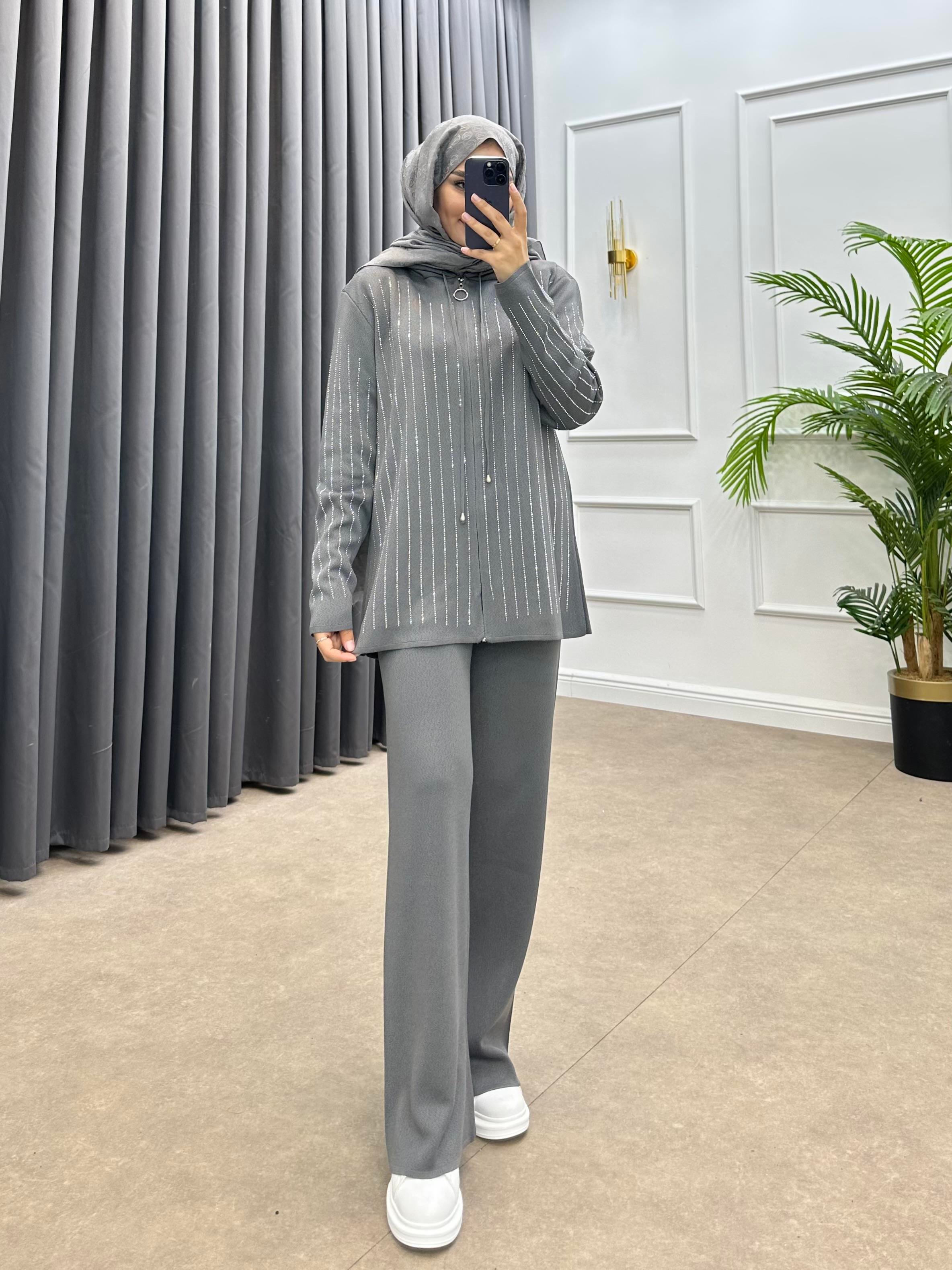 TAŞLI PANTOLONLU TRİKO TAKIM FÜME