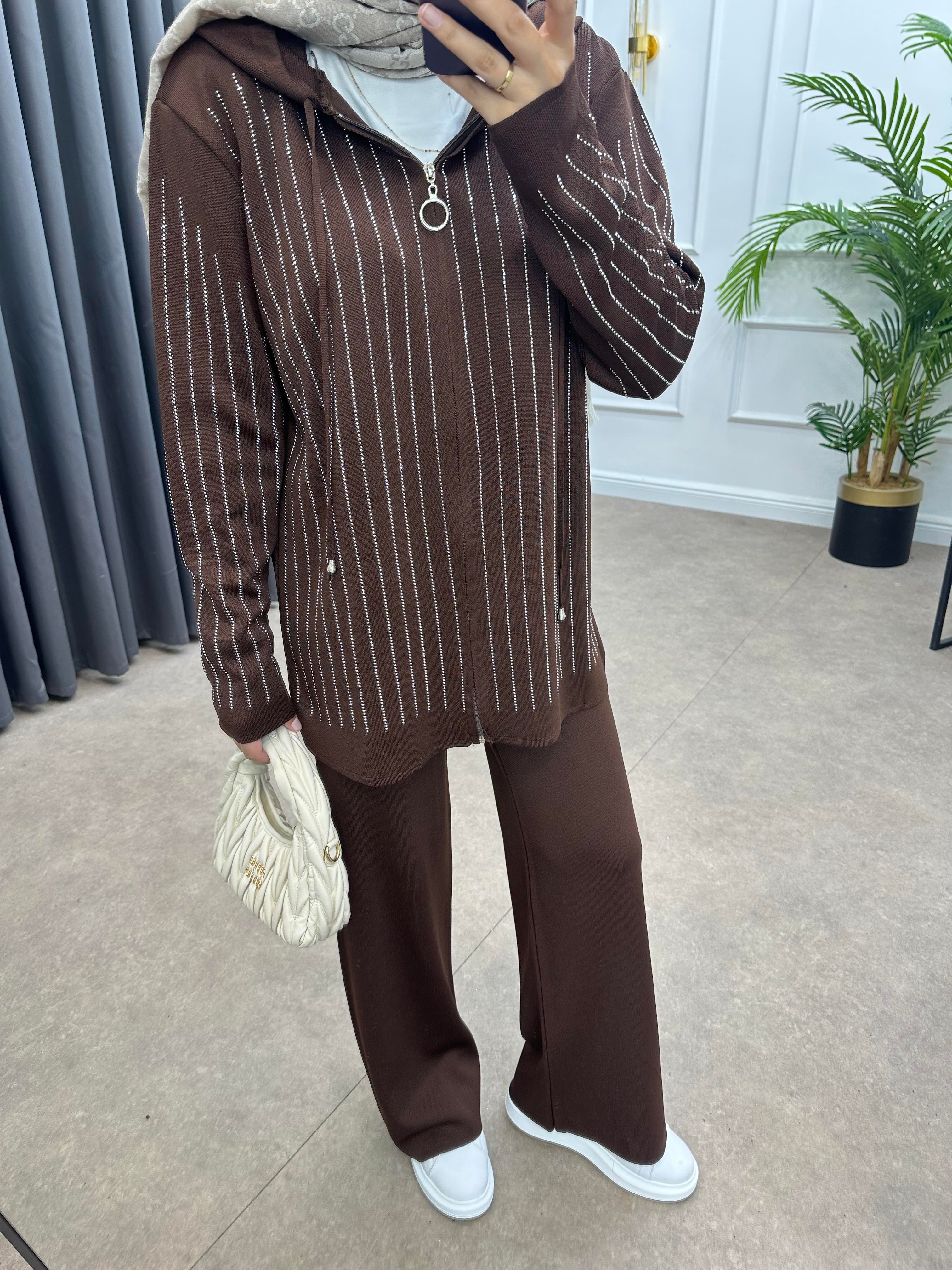 TAŞLI PANTOLONLU TRİKO TAKIM LACİVERT