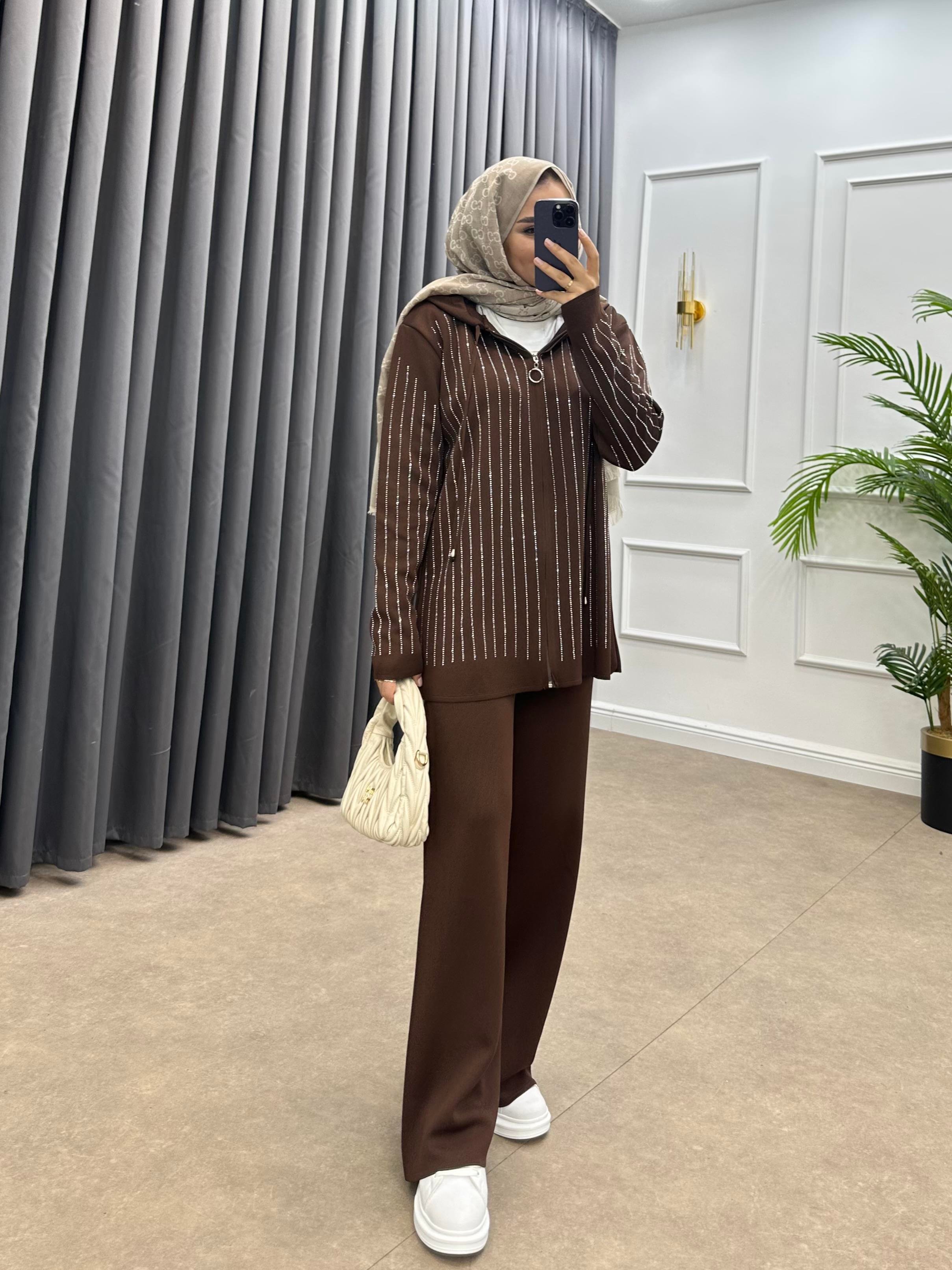 TAŞLI PANTOLONLU TRİKO TAKIM LACİVERT