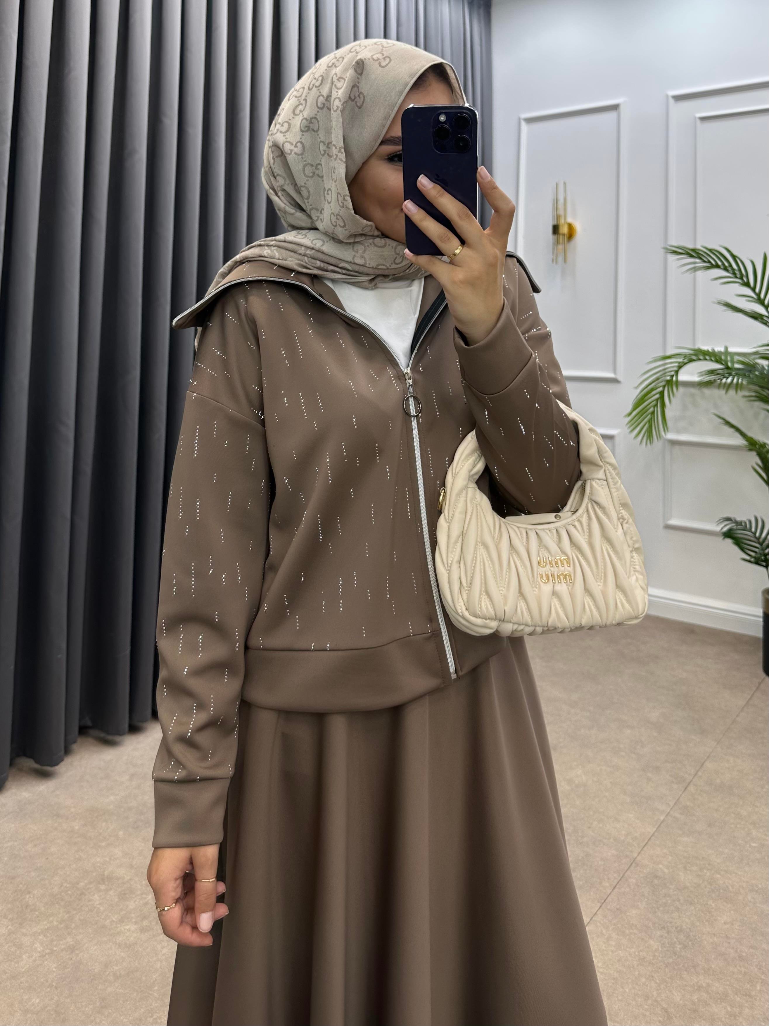 TAŞLI SCUBA ETEKLİ TAKIM VİZON