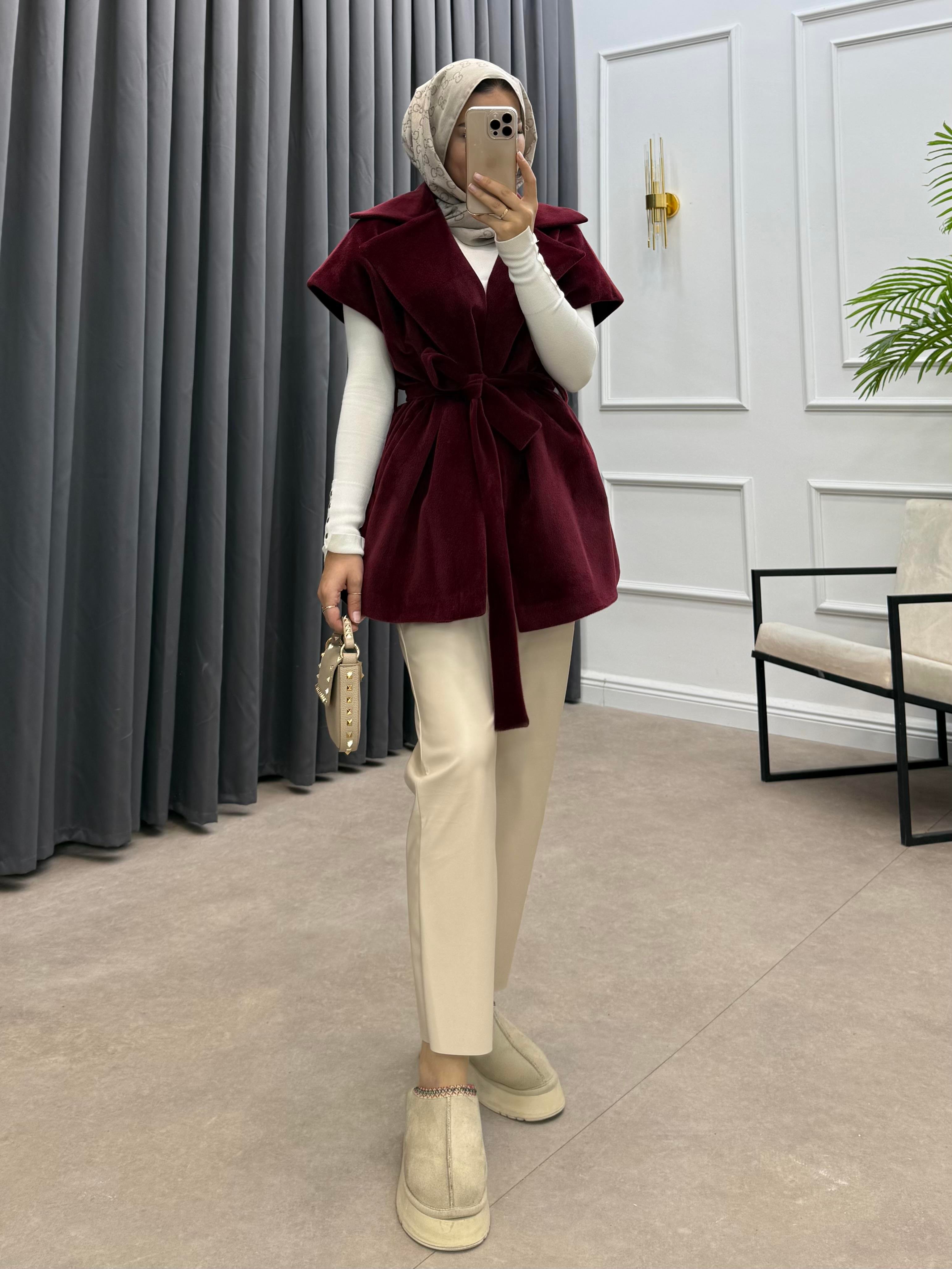 TAY TÜYÜ KEMERLİ YELEK BORDO